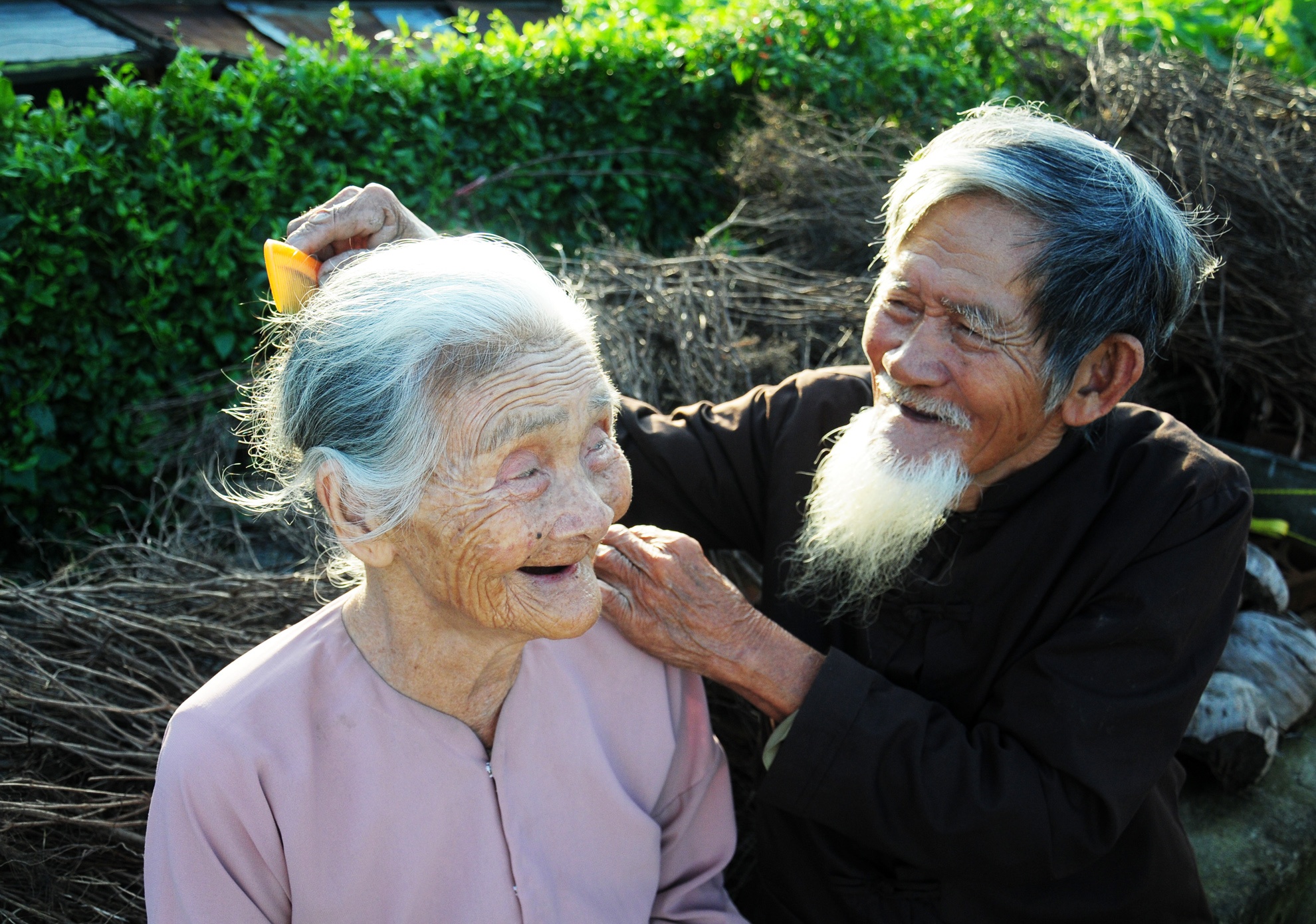 'Bo lao tinh gia' o Hoi An hinh anh