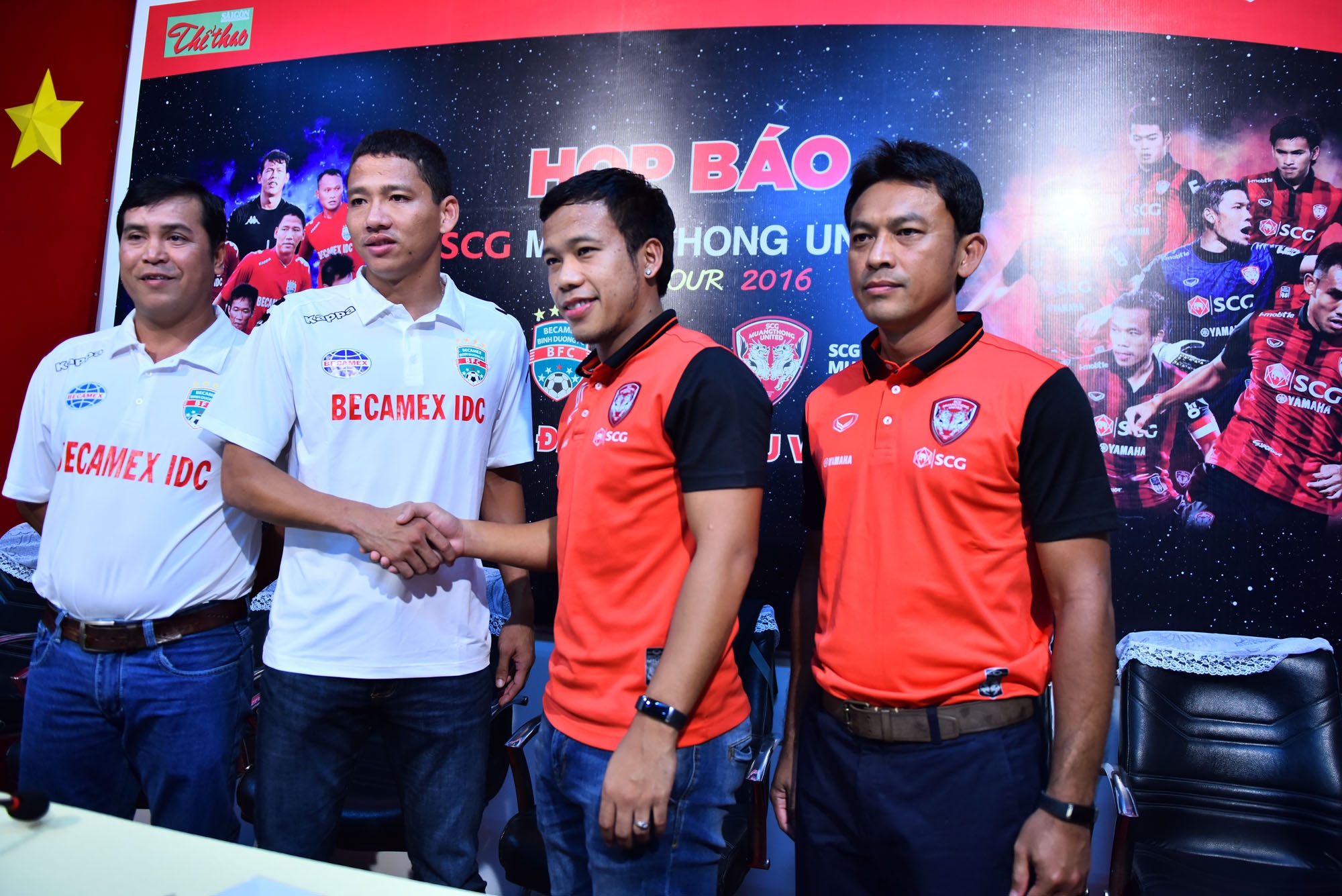 Thonglao tro lai Viet Nam thi dau voi DKVD V.League hinh anh