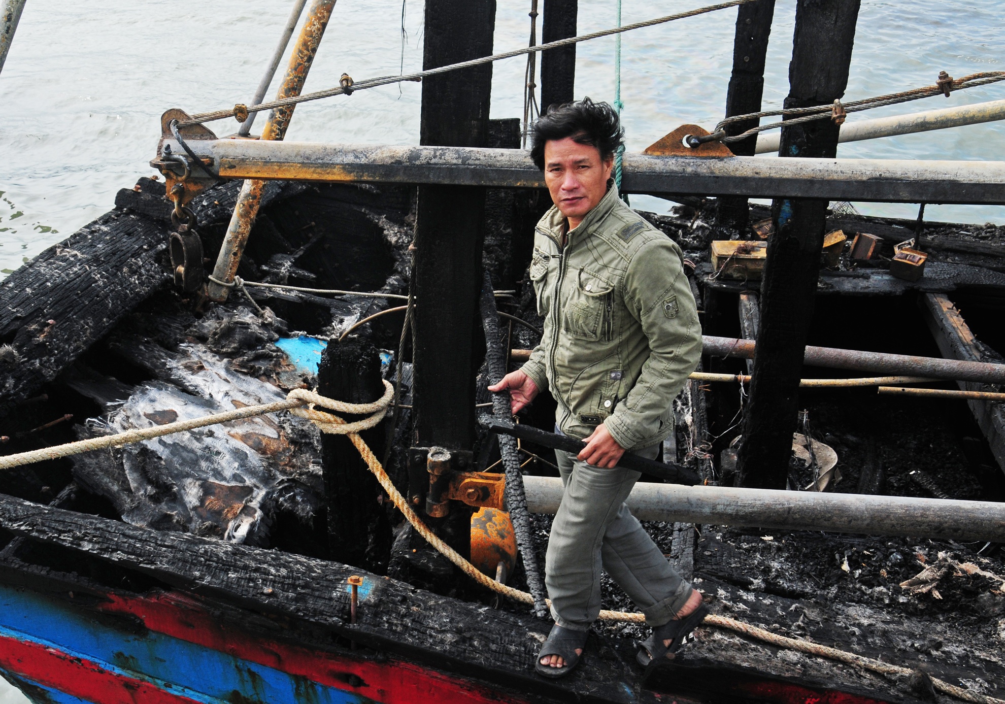 Hang tram ngu dan Quang Ngai so tan tranh chay tau ca hinh anh
