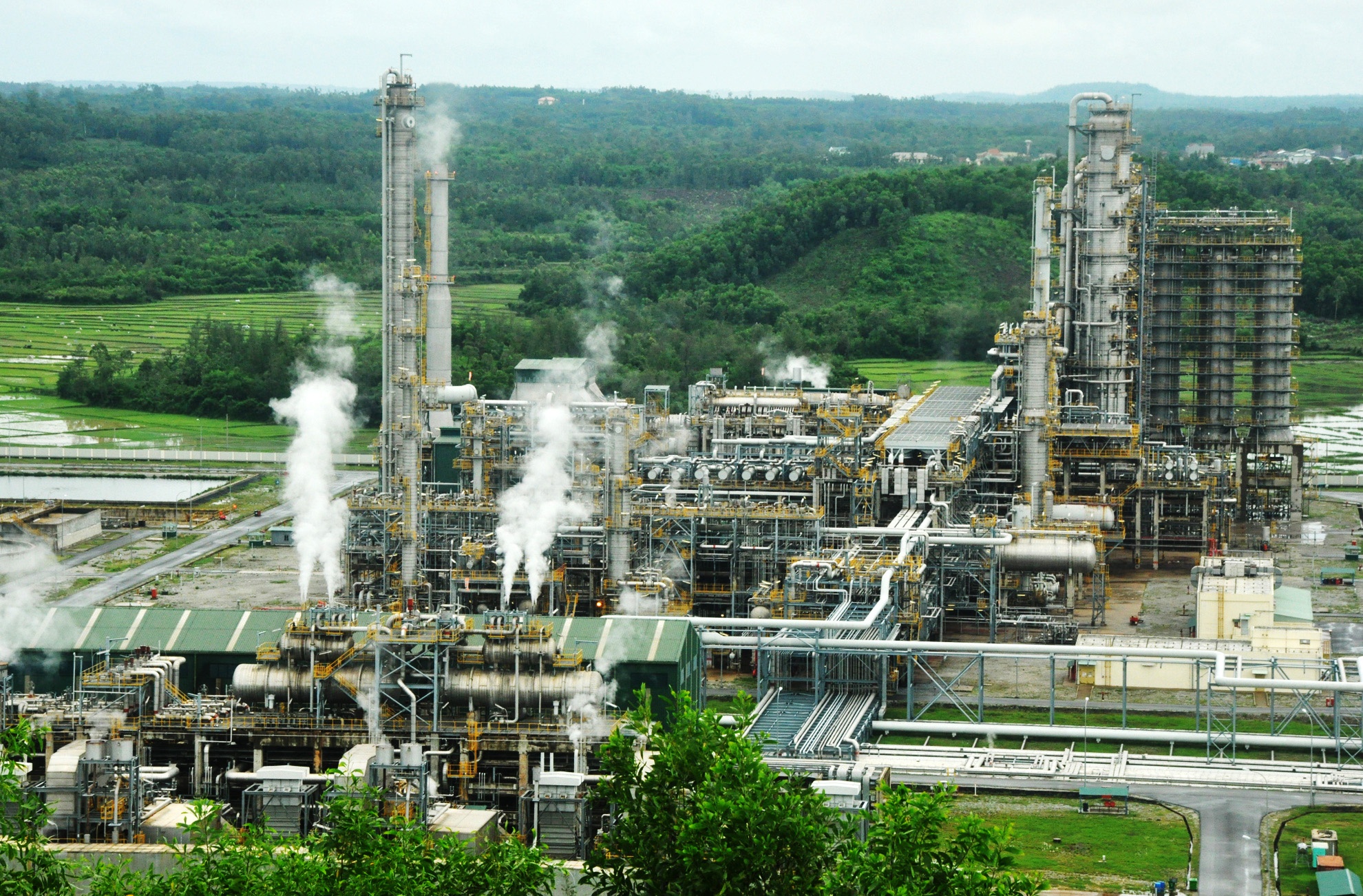 Dung Quat dat muc tieu thu hut dau tu 100 trieu USD hinh anh