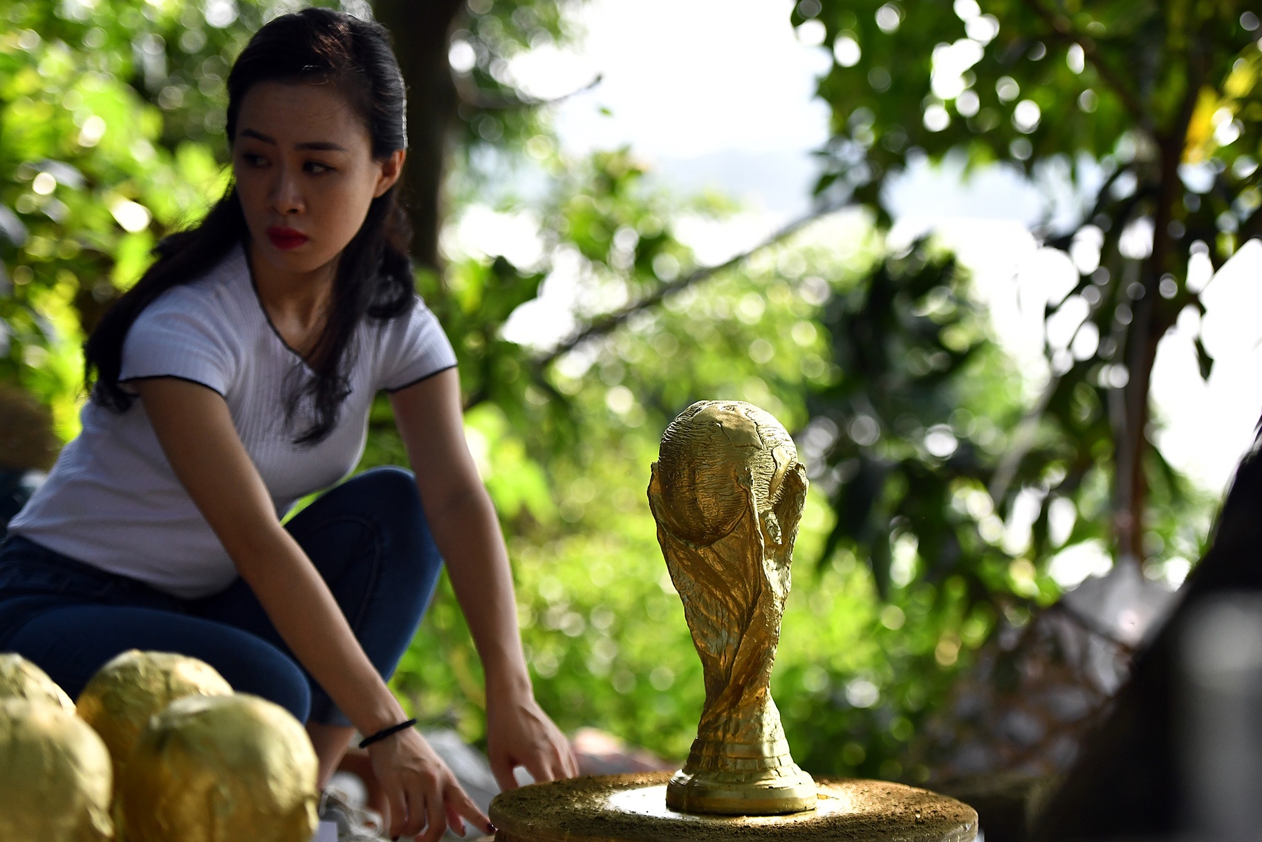 'Cup vang' 80.000 dong bay ban o cua nha, quan nuoc hinh anh