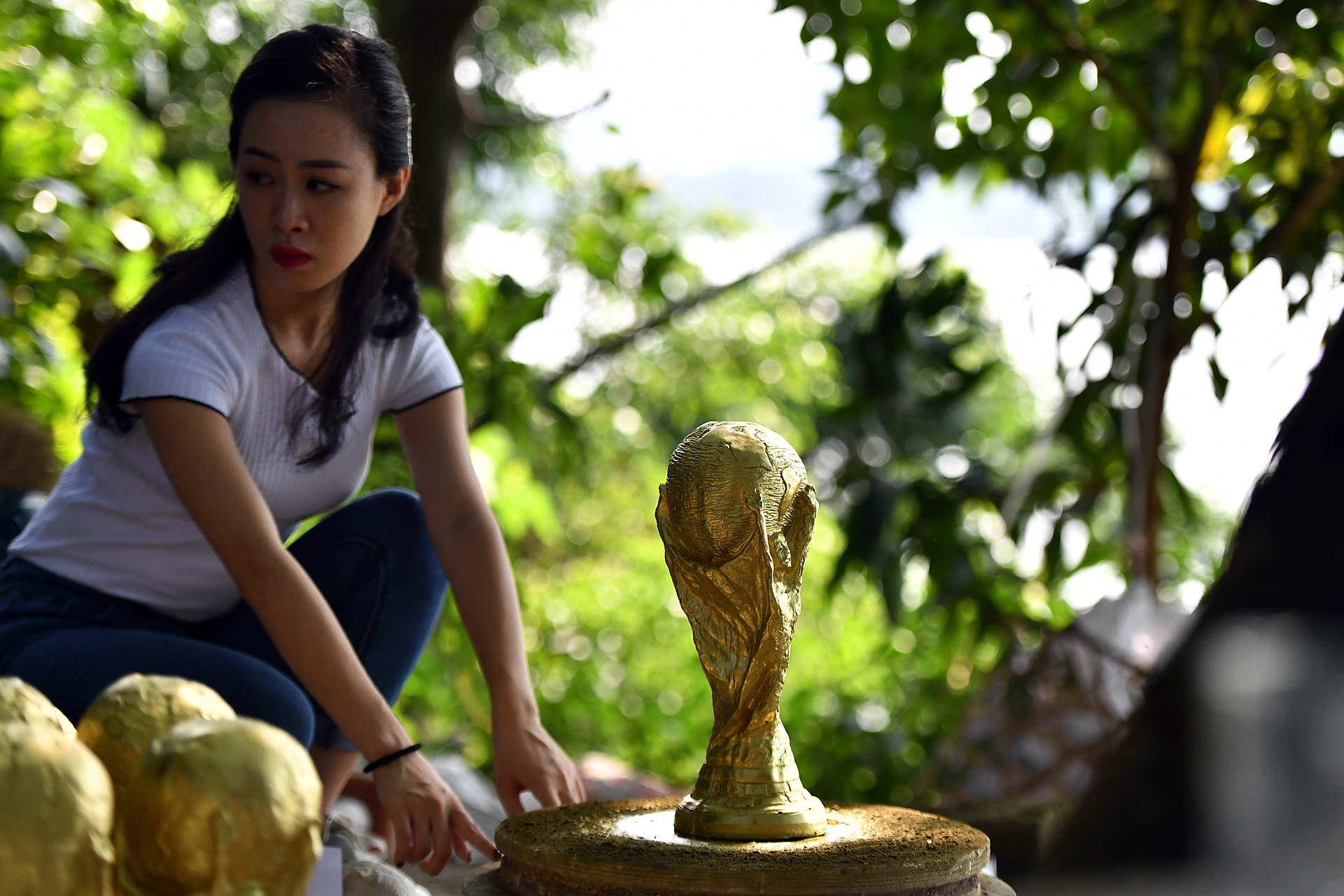 san xuat cup vang World Cup o Bat Trang anh 9