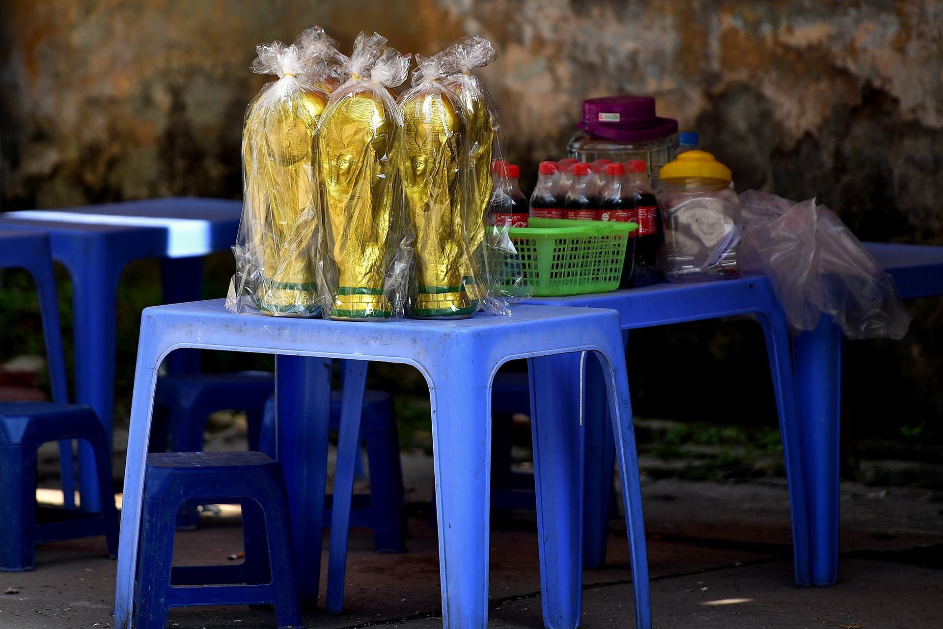 san xuat cup vang World Cup o Bat Trang anh 3