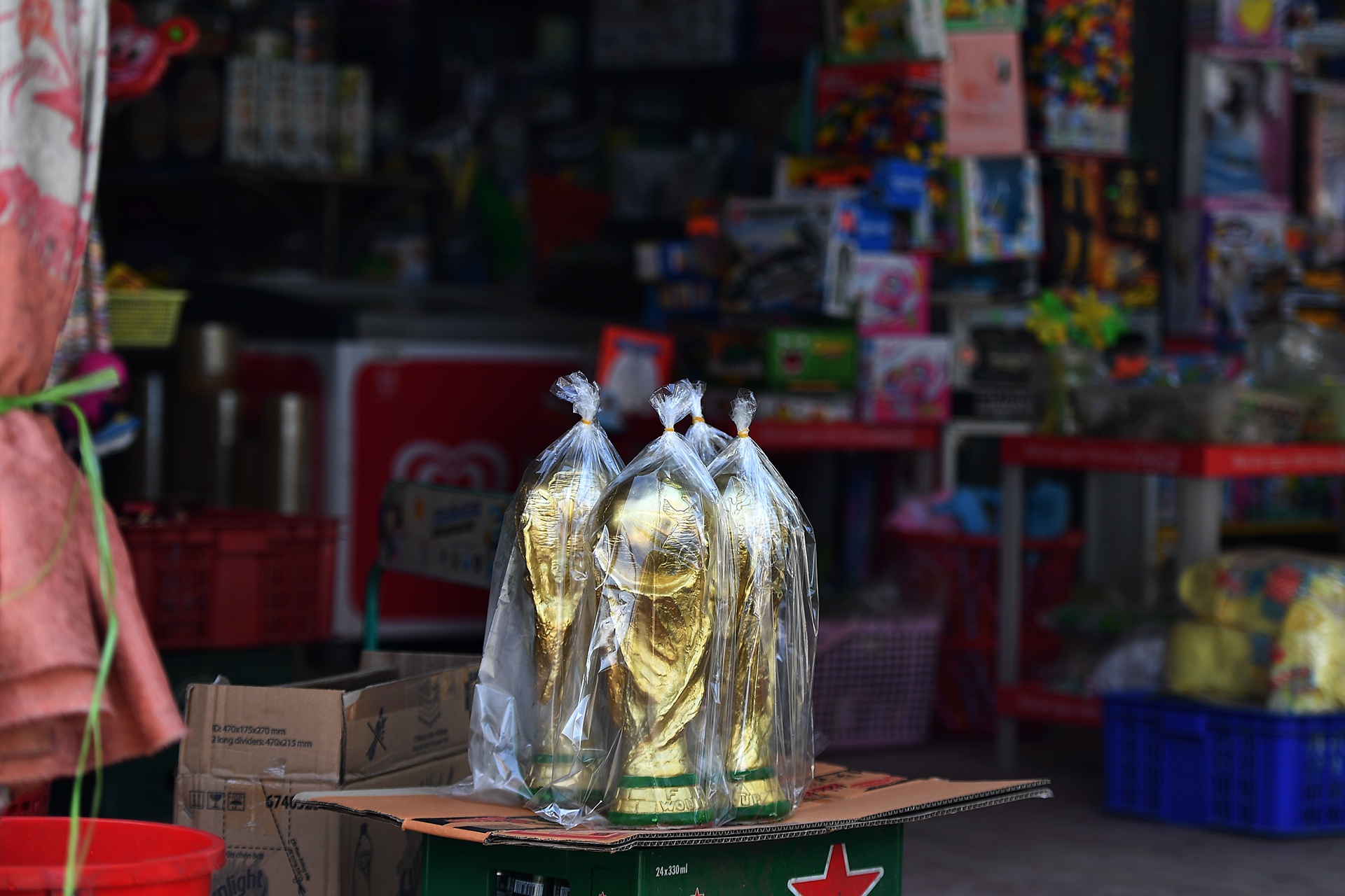 san xuat cup vang World Cup o Bat Trang anh 5