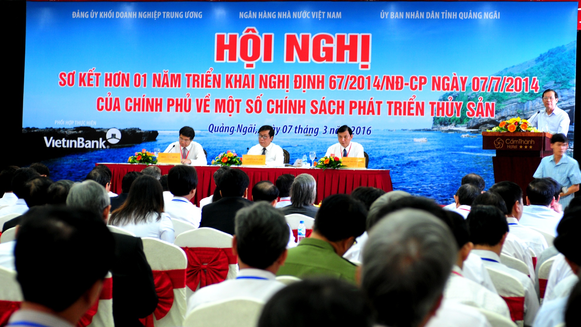 đóng tàu giúp ngư dân bám biển ảnh 1 dong tau giup ngu dan bam bien anh 1