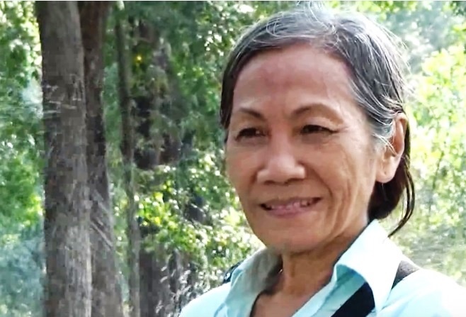 No luc phi thuong cua ba me co con khiem thinh hinh anh