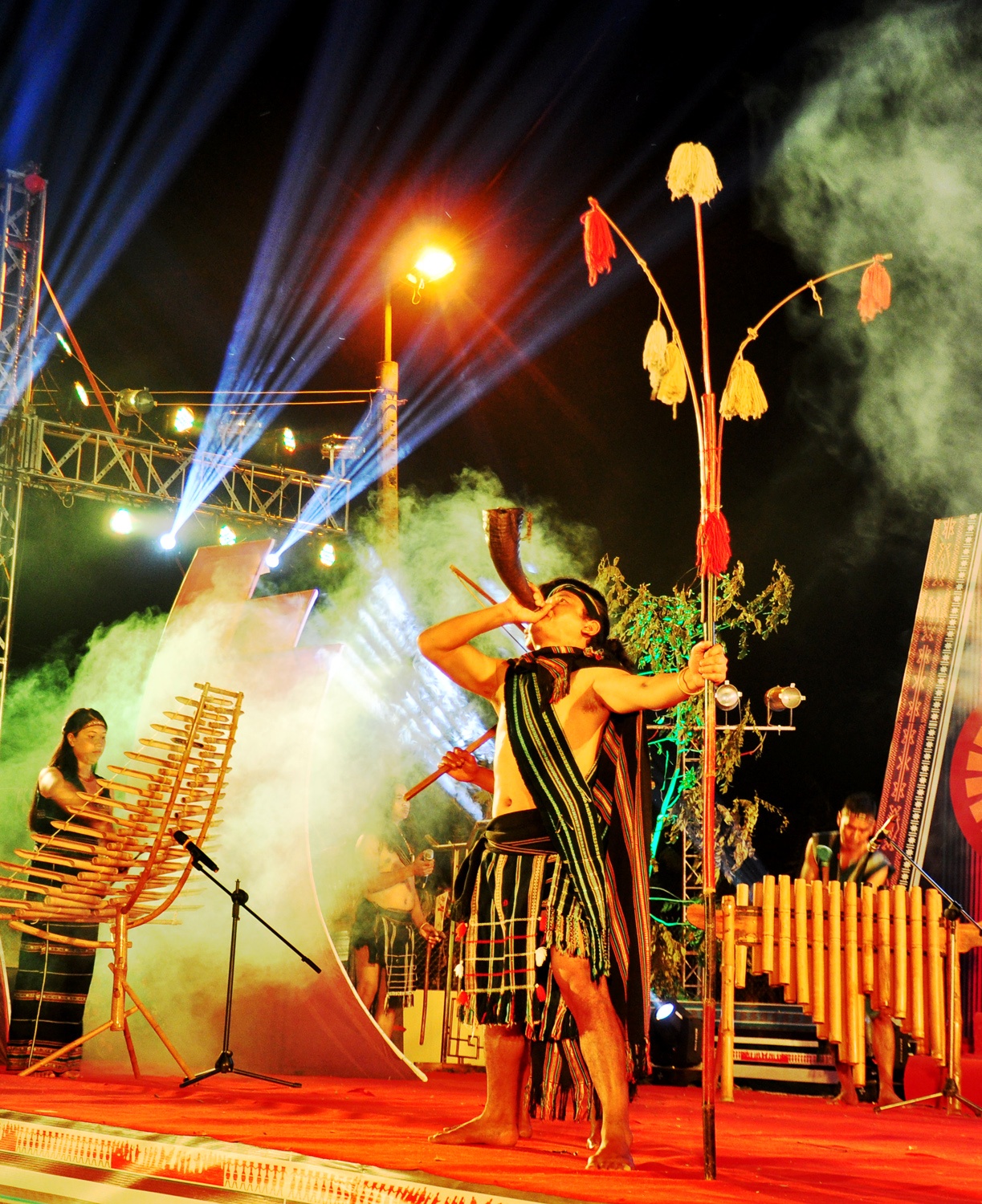 Le hoi Tay Nguyen anh 9