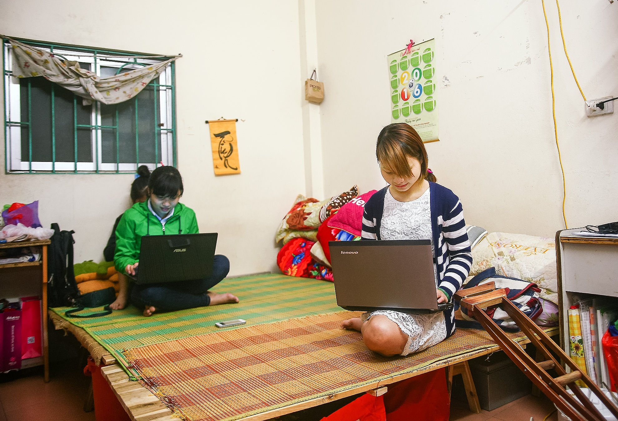 nu sinh cut chan vuot len so phan anh 8