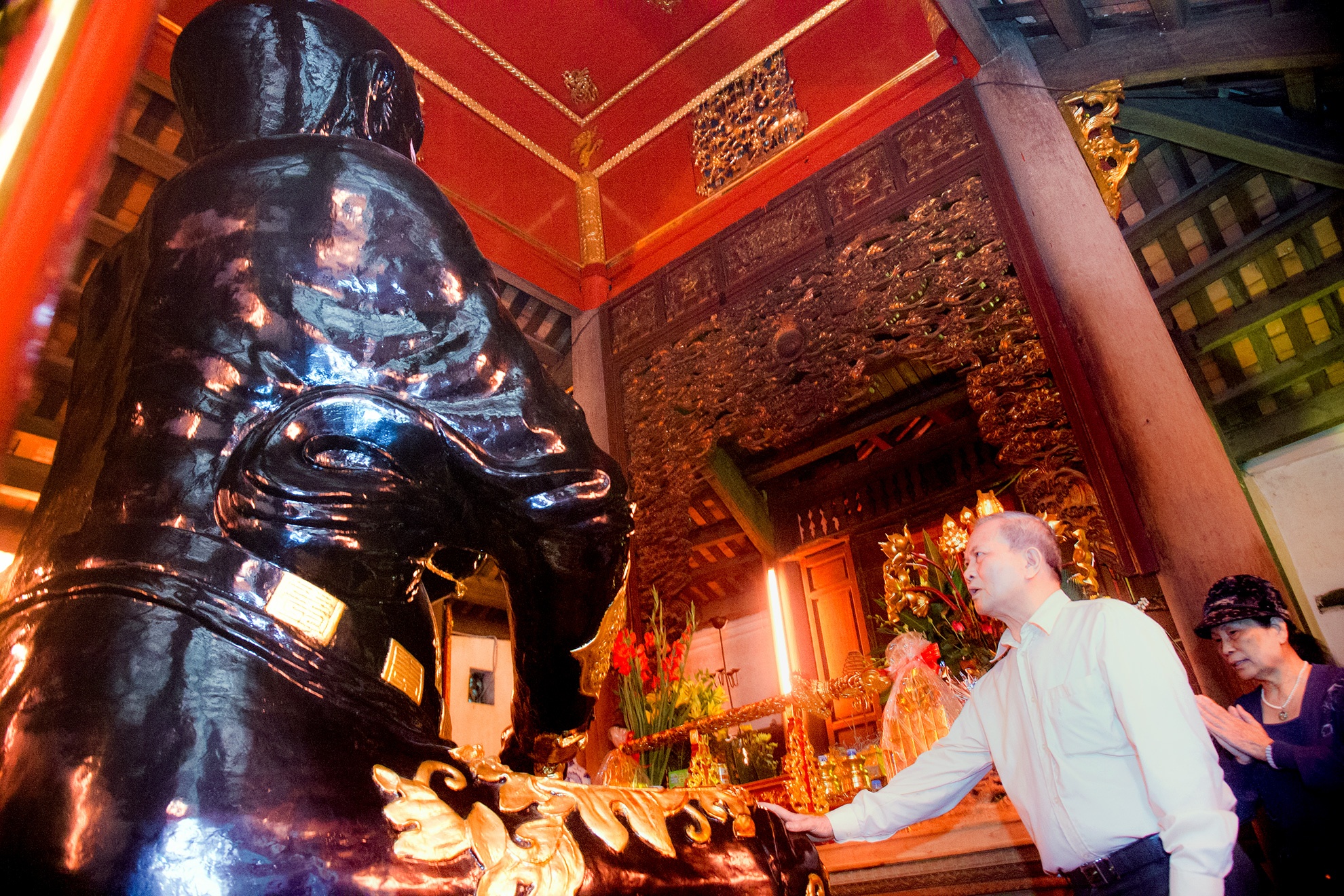 Tuong dong,  Huyen Thien Tran Vu,  Thach ban , anh 9