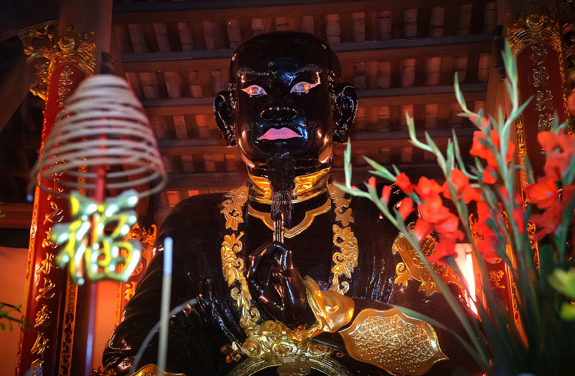 Tuong dong,  Huyen Thien Tran Vu,  Thach ban , anh 4