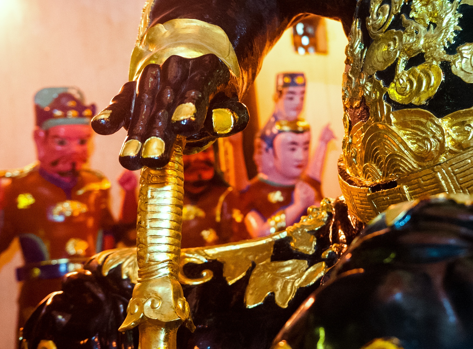 Tuong dong,  Huyen Thien Tran Vu,  Thach ban , anh 7