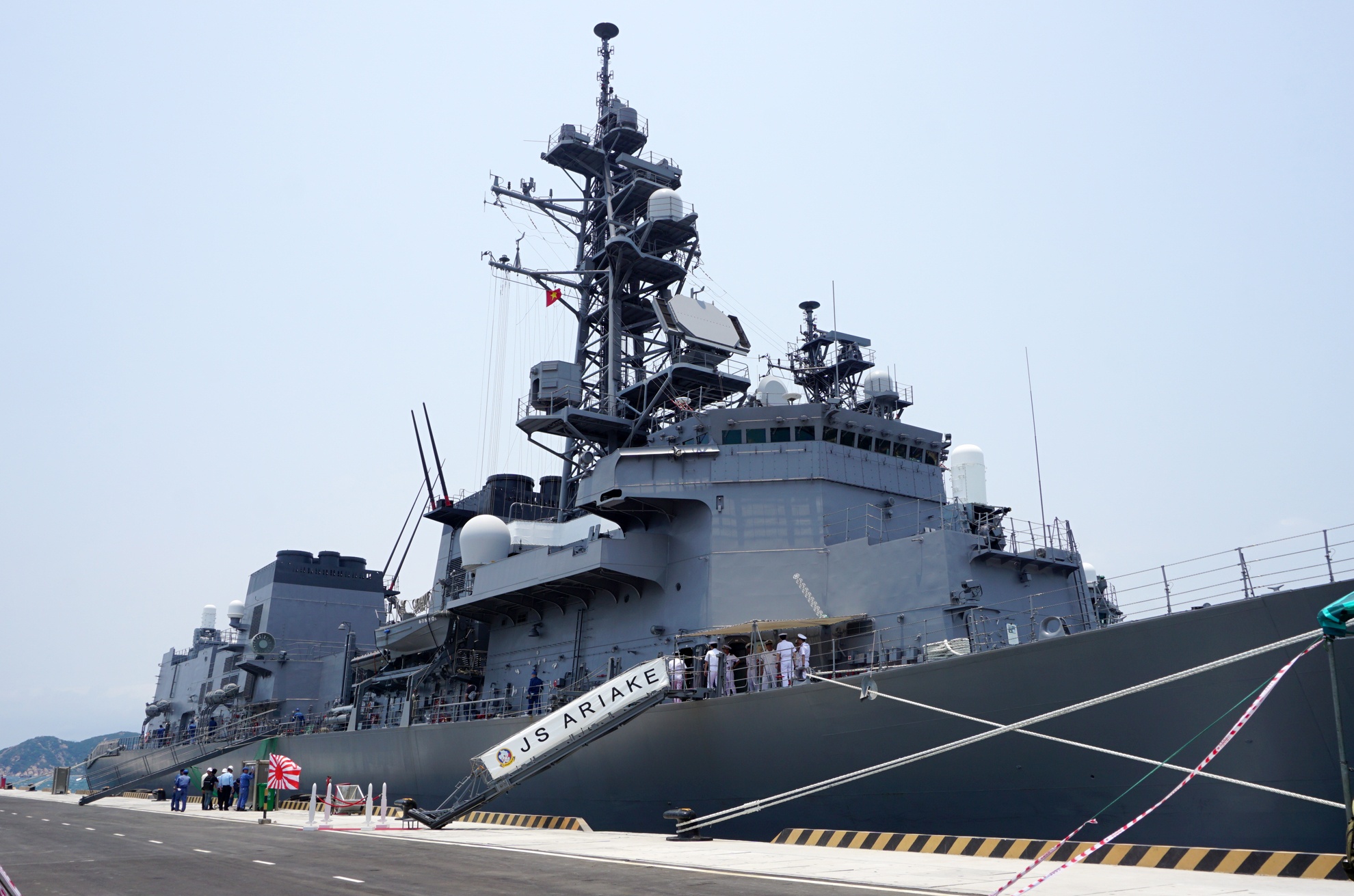 Chiến hạm, Lực lượng Tự vệ Nhật Bản, Cảng quốc tế Cam Ranh, Khánh Hòa ảnh 4 Chien ham, Luc luong Tu ve Nhat Ban, Cang quoc te Cam Ranh, Khanh Hoa anh 4