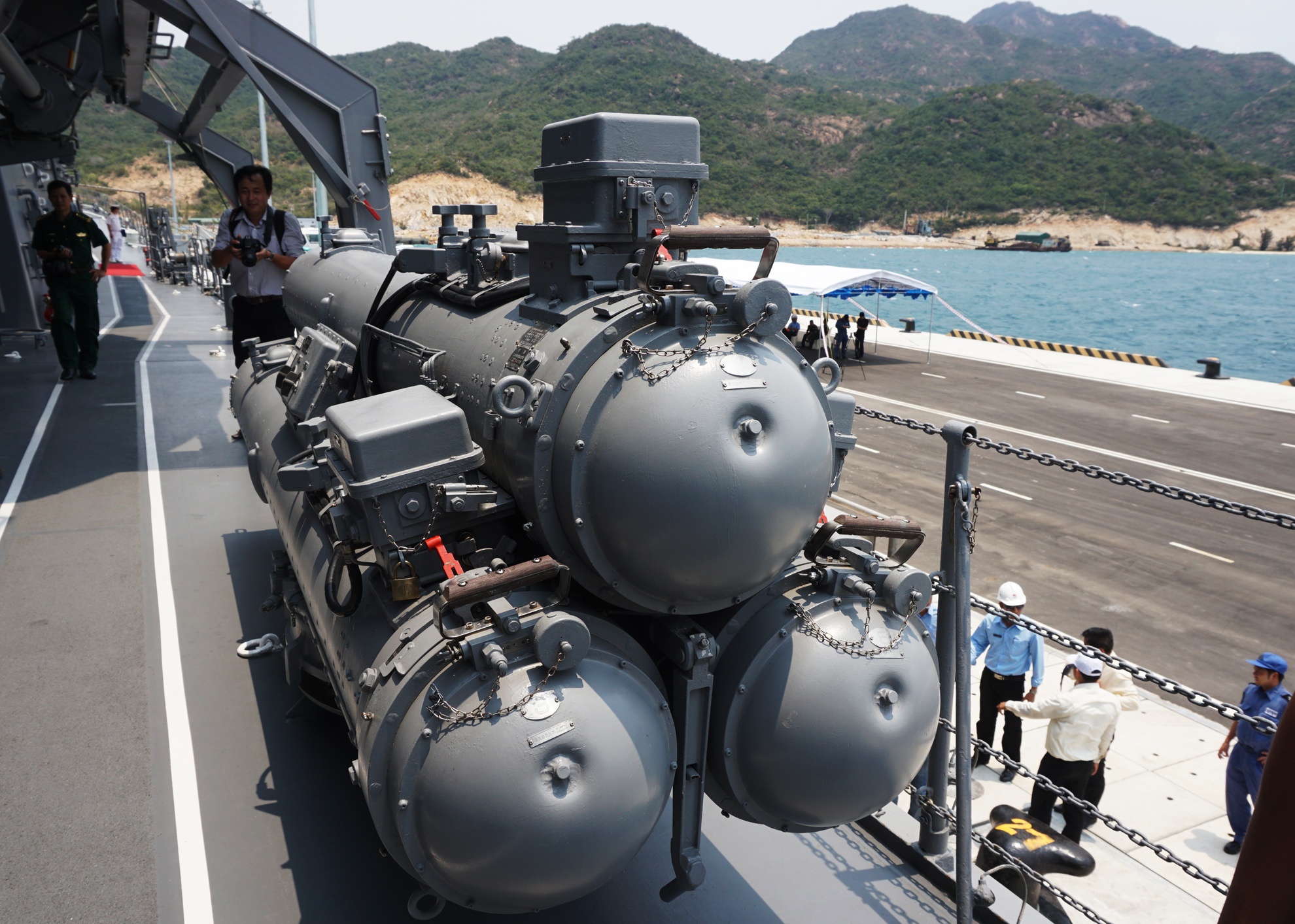 Chiến hạm, Lực lượng Tự vệ Nhật Bản, Cảng quốc tế Cam Ranh, Khánh Hòa ảnh 7 Chien ham, Luc luong Tu ve Nhat Ban, Cang quoc te Cam Ranh, Khanh Hoa anh 7