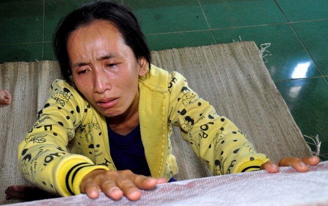 Nguoi than vat va ben thi the 9 hoc sinh chet duoi hinh anh