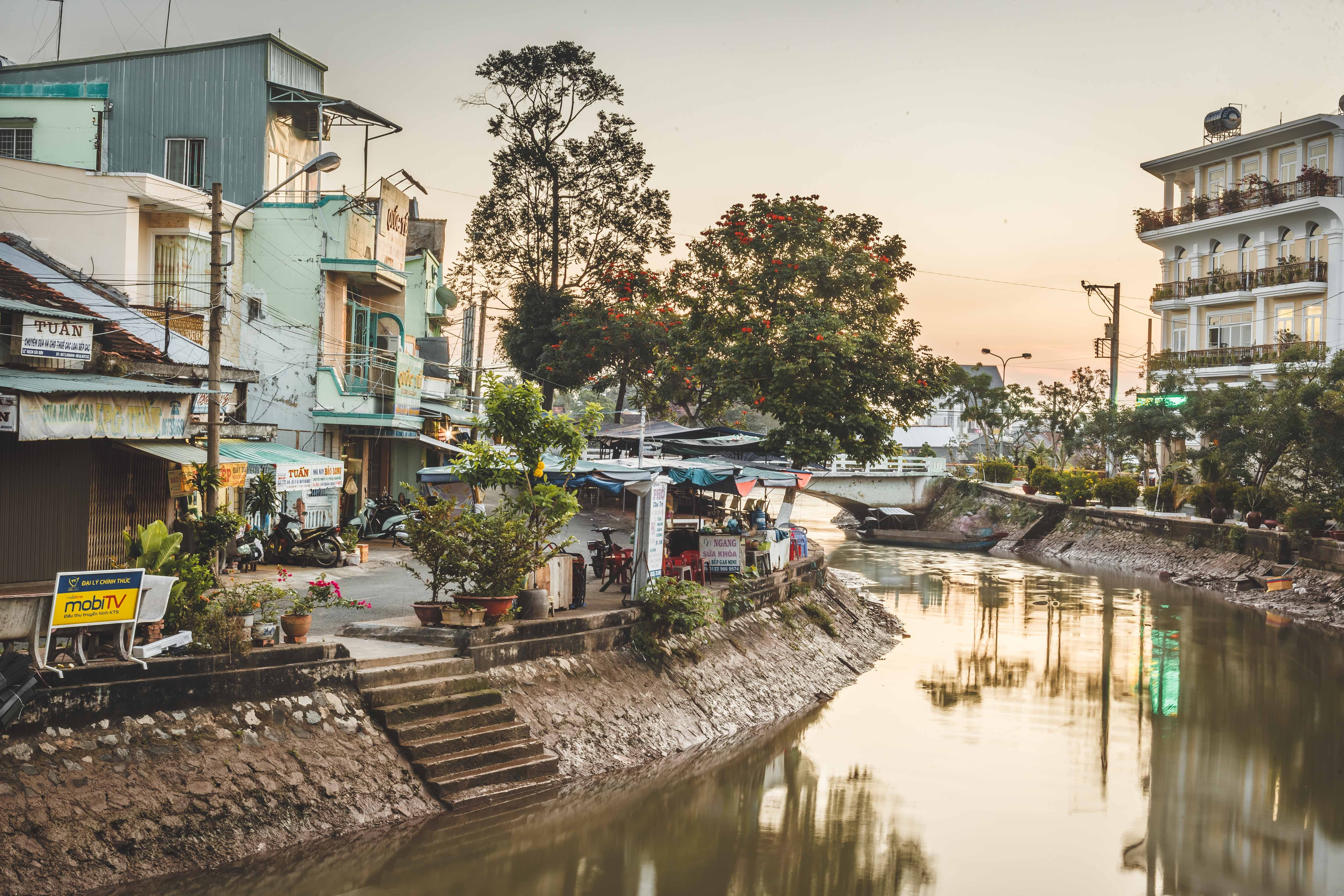 sa dec xua va nay,  xua va nay,  phat trien do thi anh 4