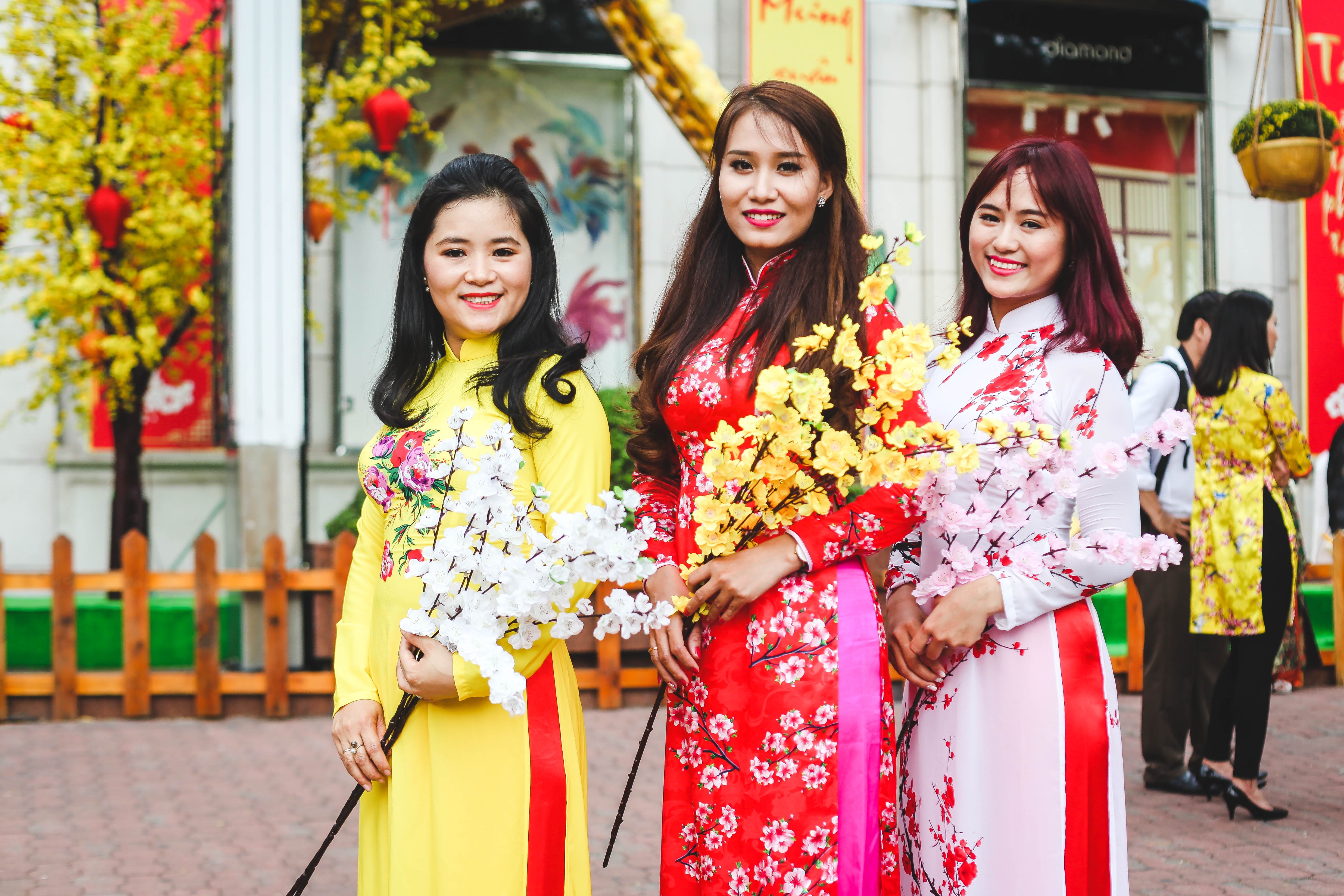 gioi tre Sai Gon,  Tet nguyen dan,  Tet Dinh Dau,  chup anh,  trung tam anh 3