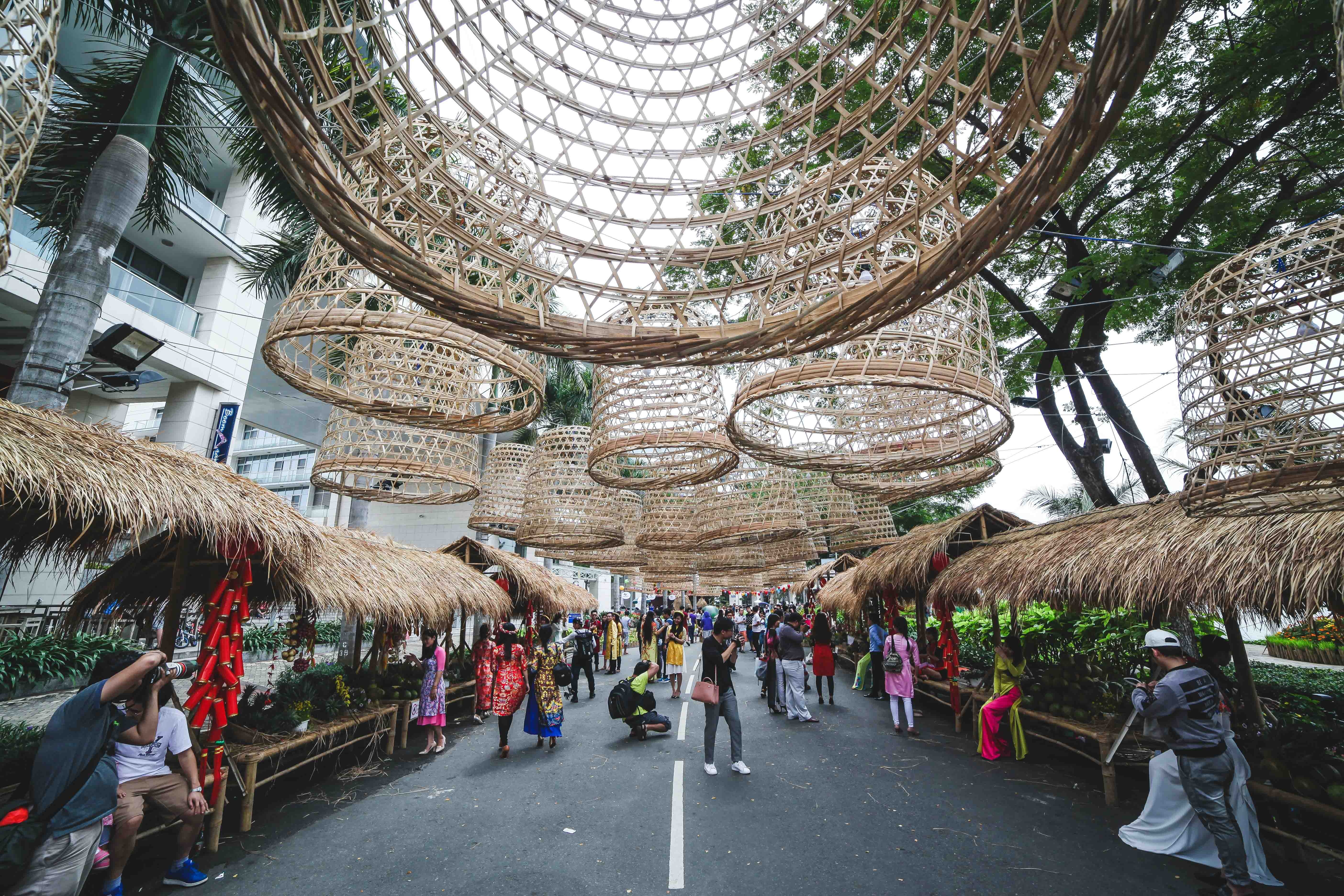 Hoi hoa xuan o pho nha giau Phu My Hung anh 14