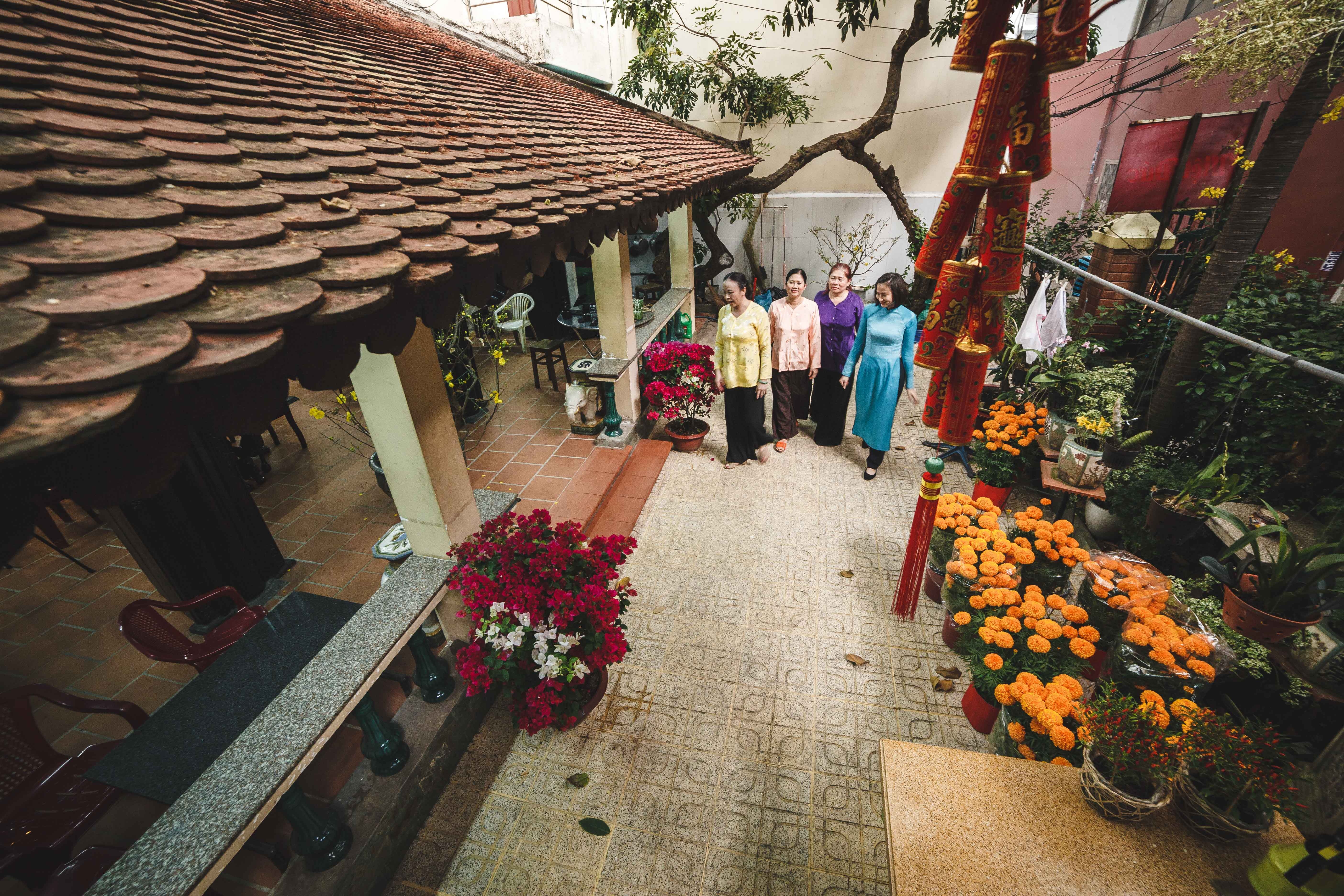 sum hop goi banh tet anh 1