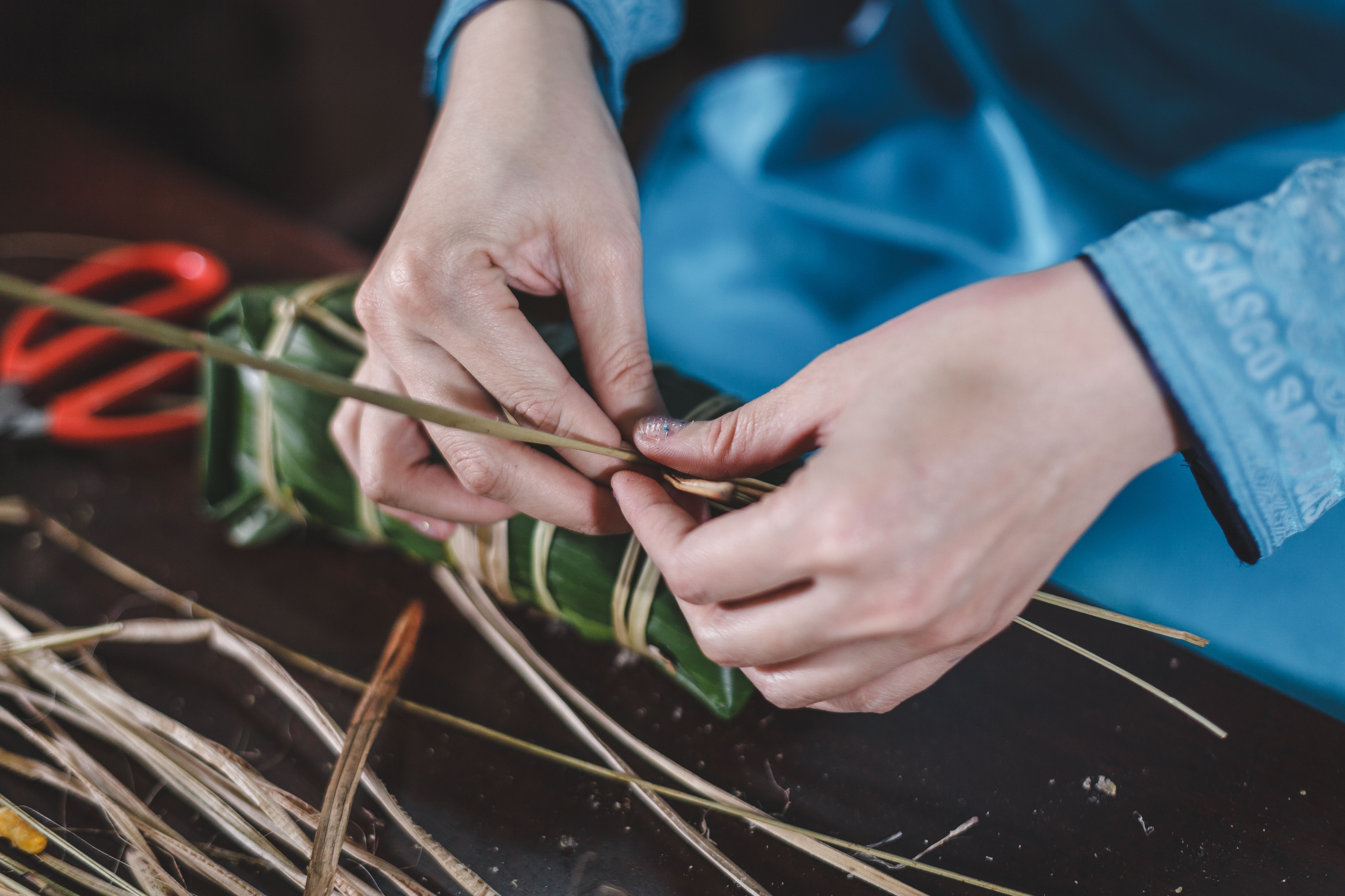 sum hop goi banh tet anh 10