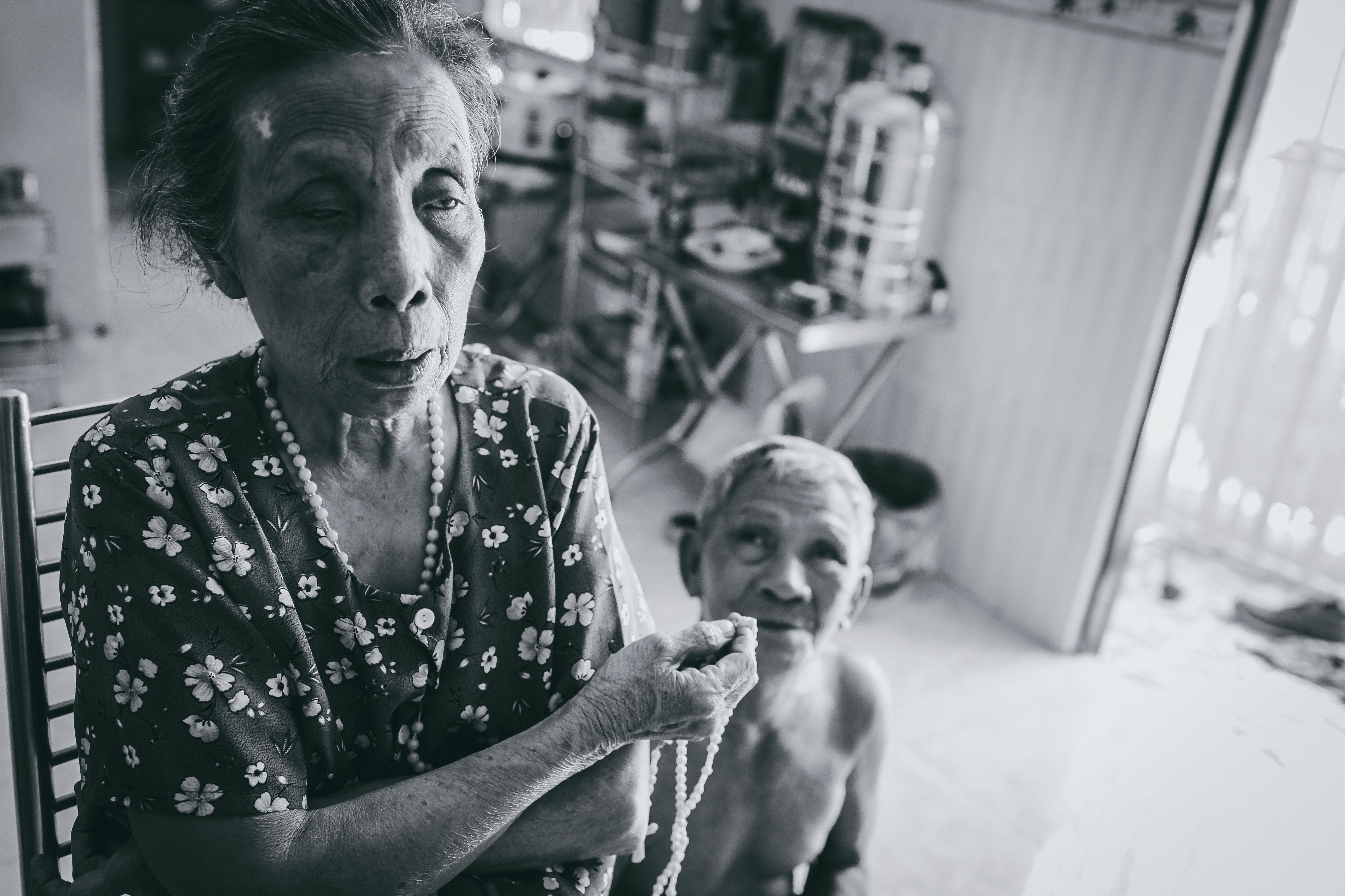 Tinh yeu cua ba lao mu ong cut chan o Sai Gon anh 8