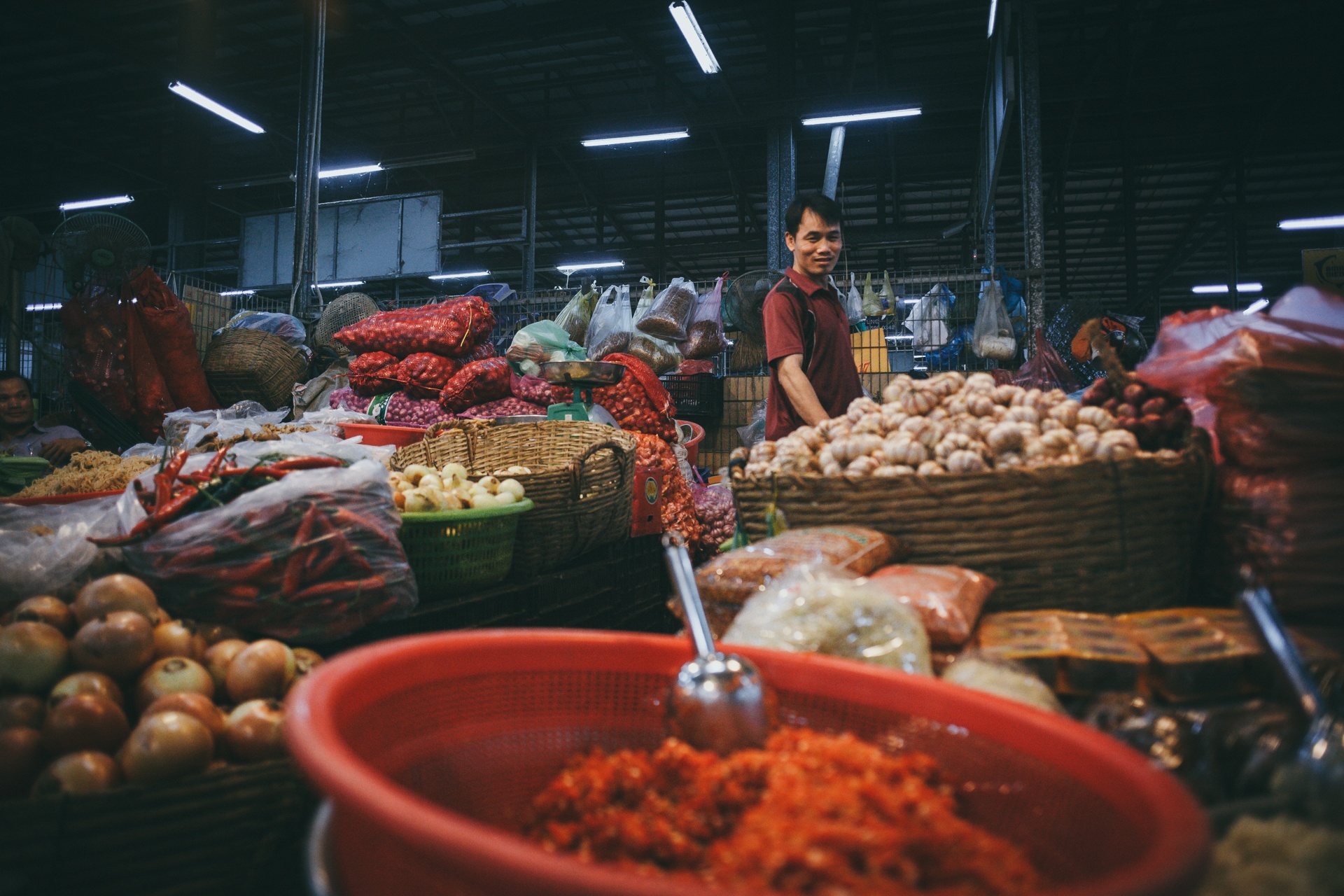 cho dau moi binh dien,  cho dem sai gon anh 3