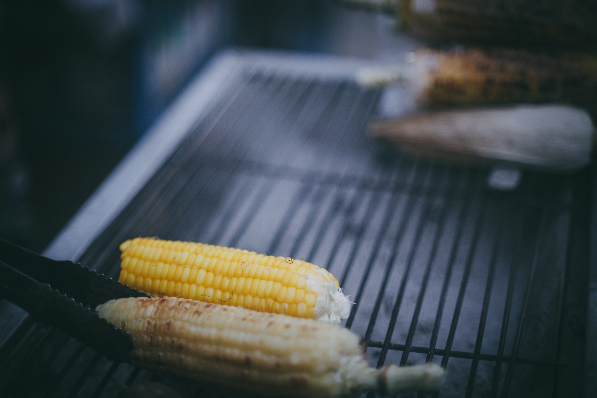 ben trong khu cho bap lon nhat sai gon anh 18