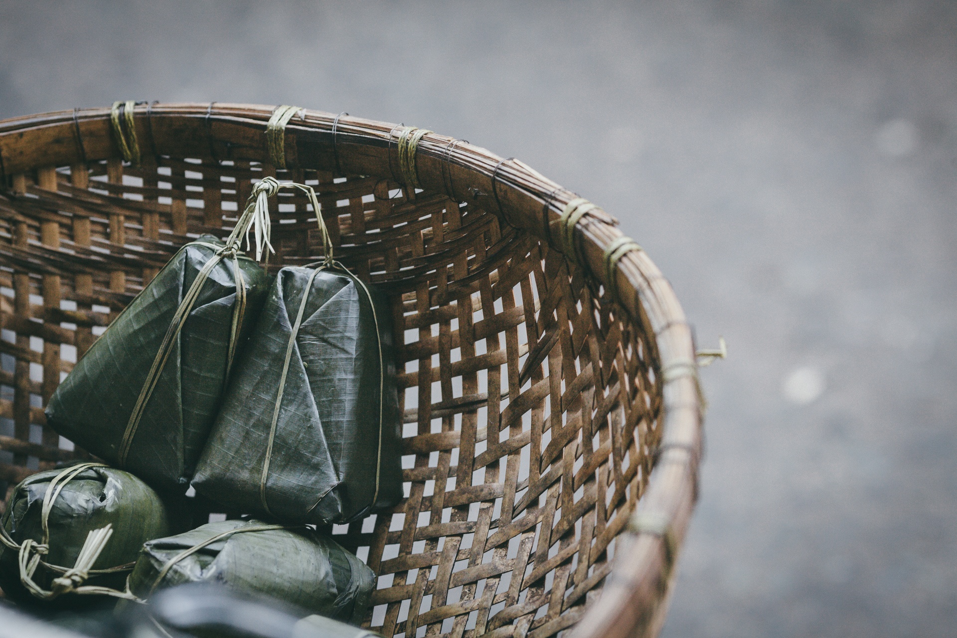 cho dac san mien trung doc dao giua sai gon anh 12