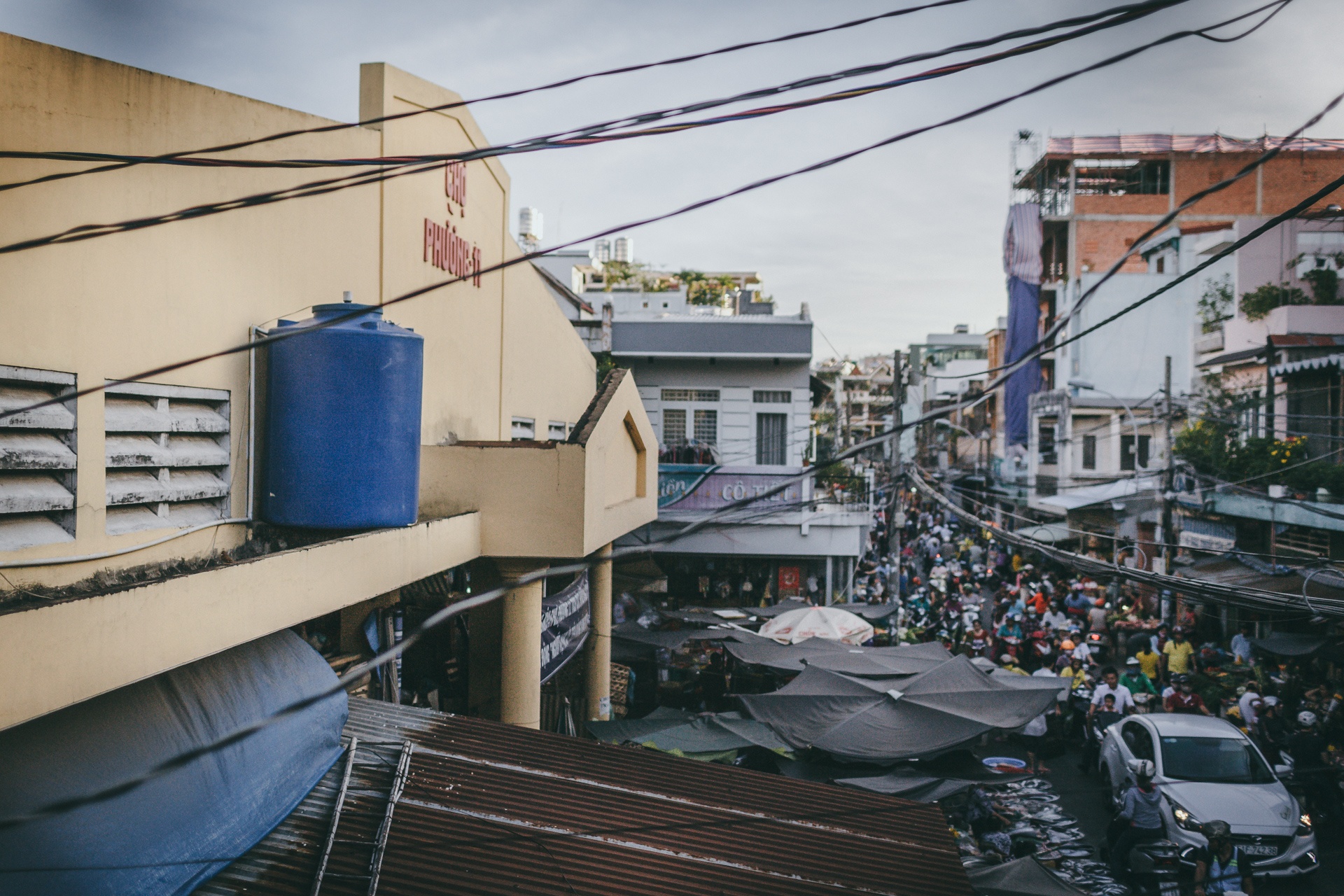 cho dac san mien trung doc dao giua sai gon anh 21