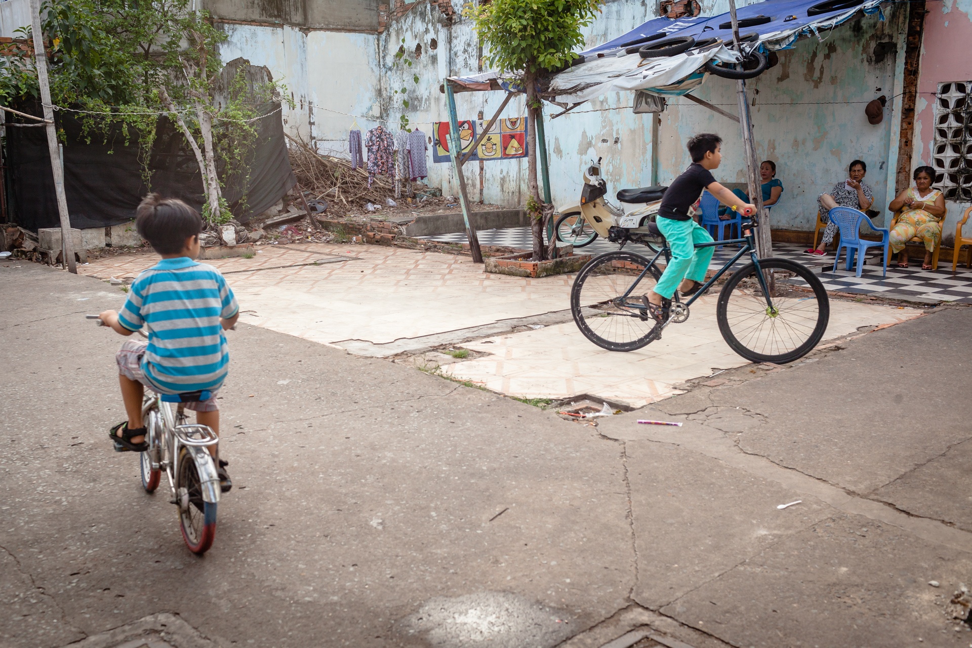 cuoc song trong khu o chuot sap bi giai toa o quan 4 anh 14