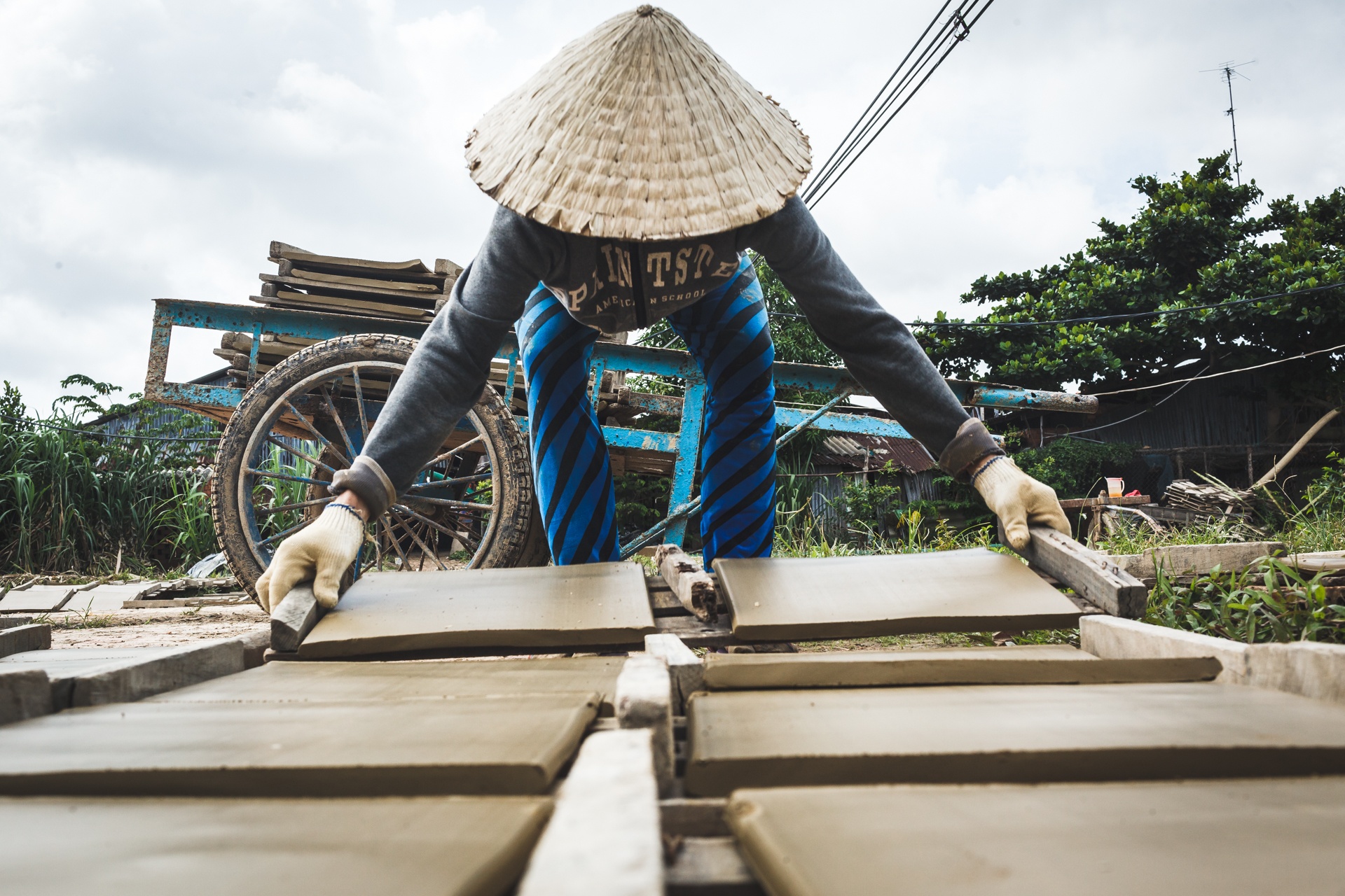 Nghe lam gach nung thu cong o Chau Thanh, Dong Thap hinh anh
