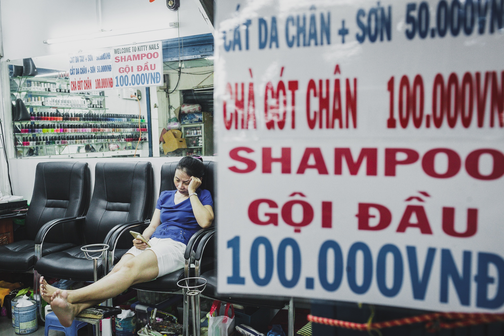 Hem nail gia re hut khach nuoc ngoai o trung tam Sai Gon hinh anh