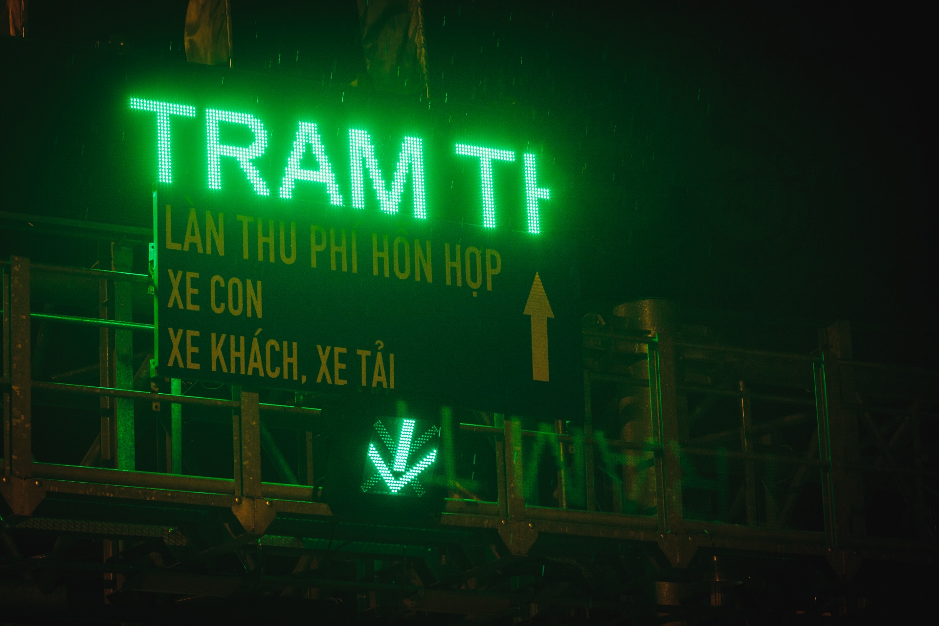 tram bot cai lay vang tanh ngay xa cua tu do anh 10