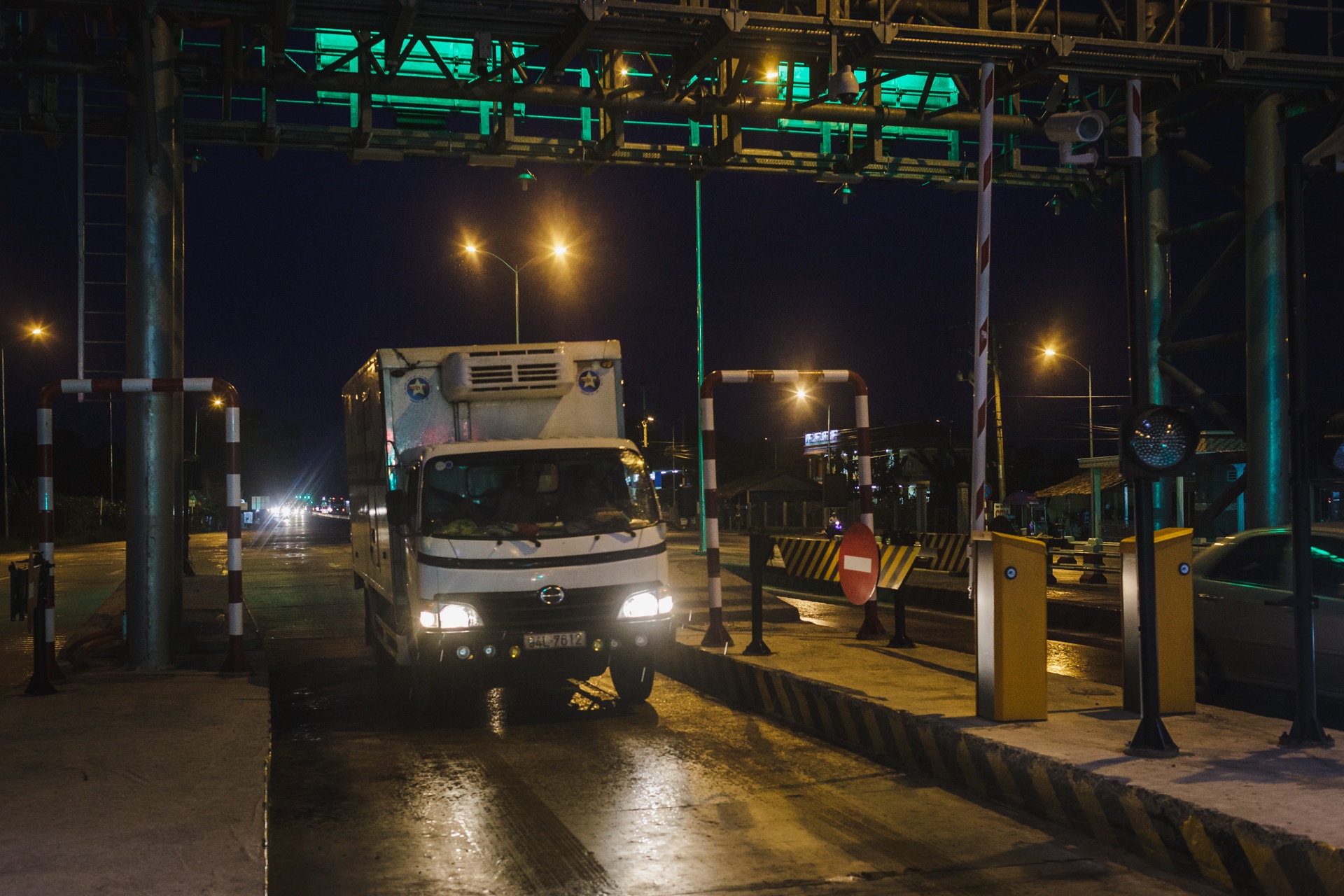 tram bot cai lay vang tanh ngay xa cua tu do anh 11