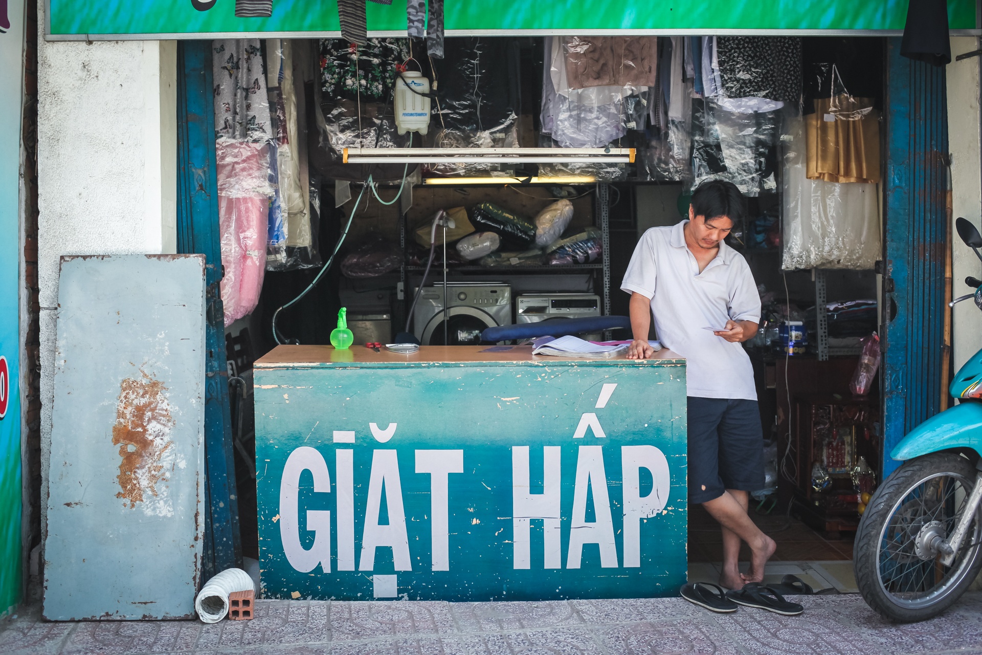 cua hang giat say tu dong no ro o sai gon anh 12