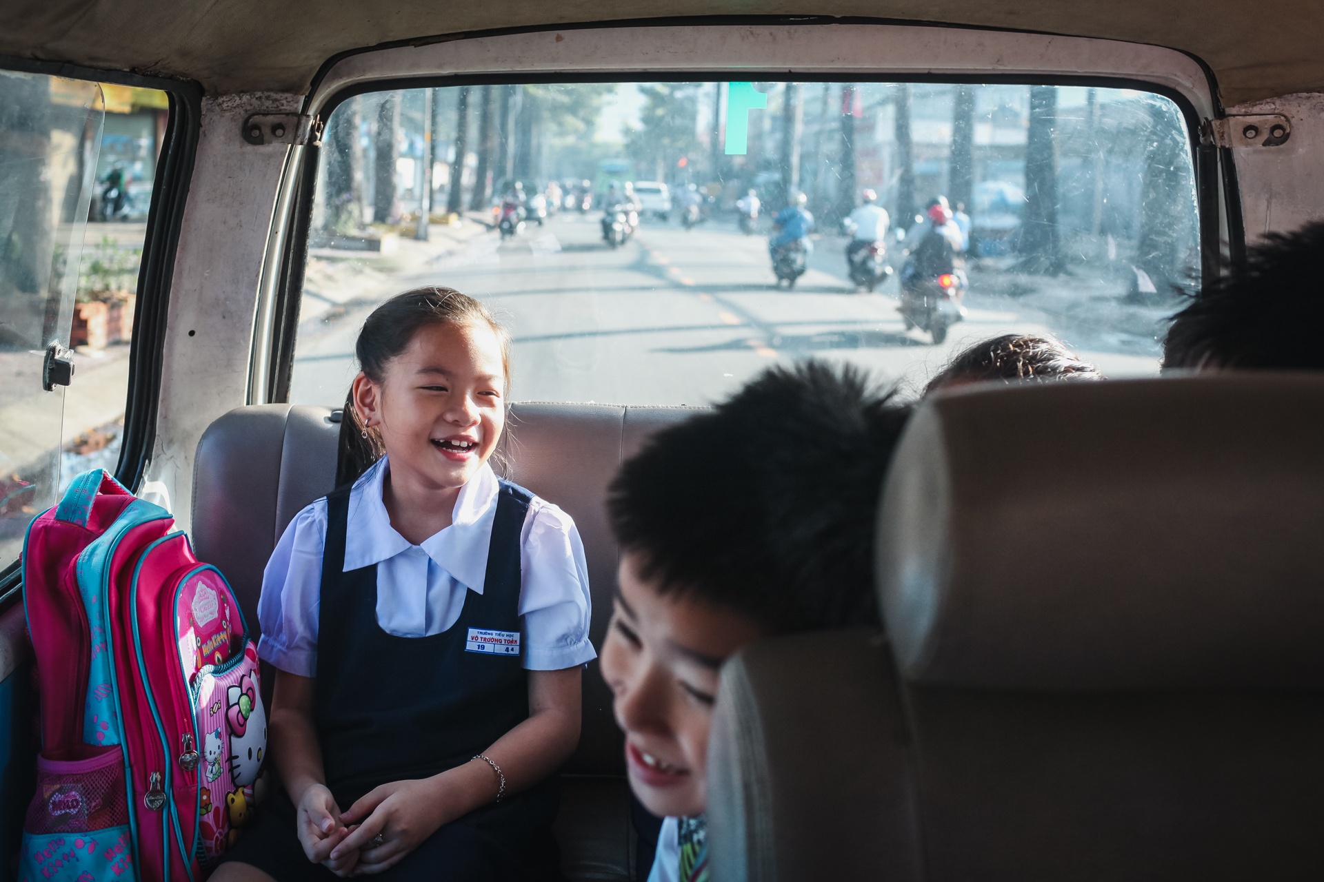 những chuyến xe chuyên chở tuổi thơ của ông giáo già ảnh 8 nhung chuyen xe chuyen cho tuoi tho cua ong giao gia anh 8