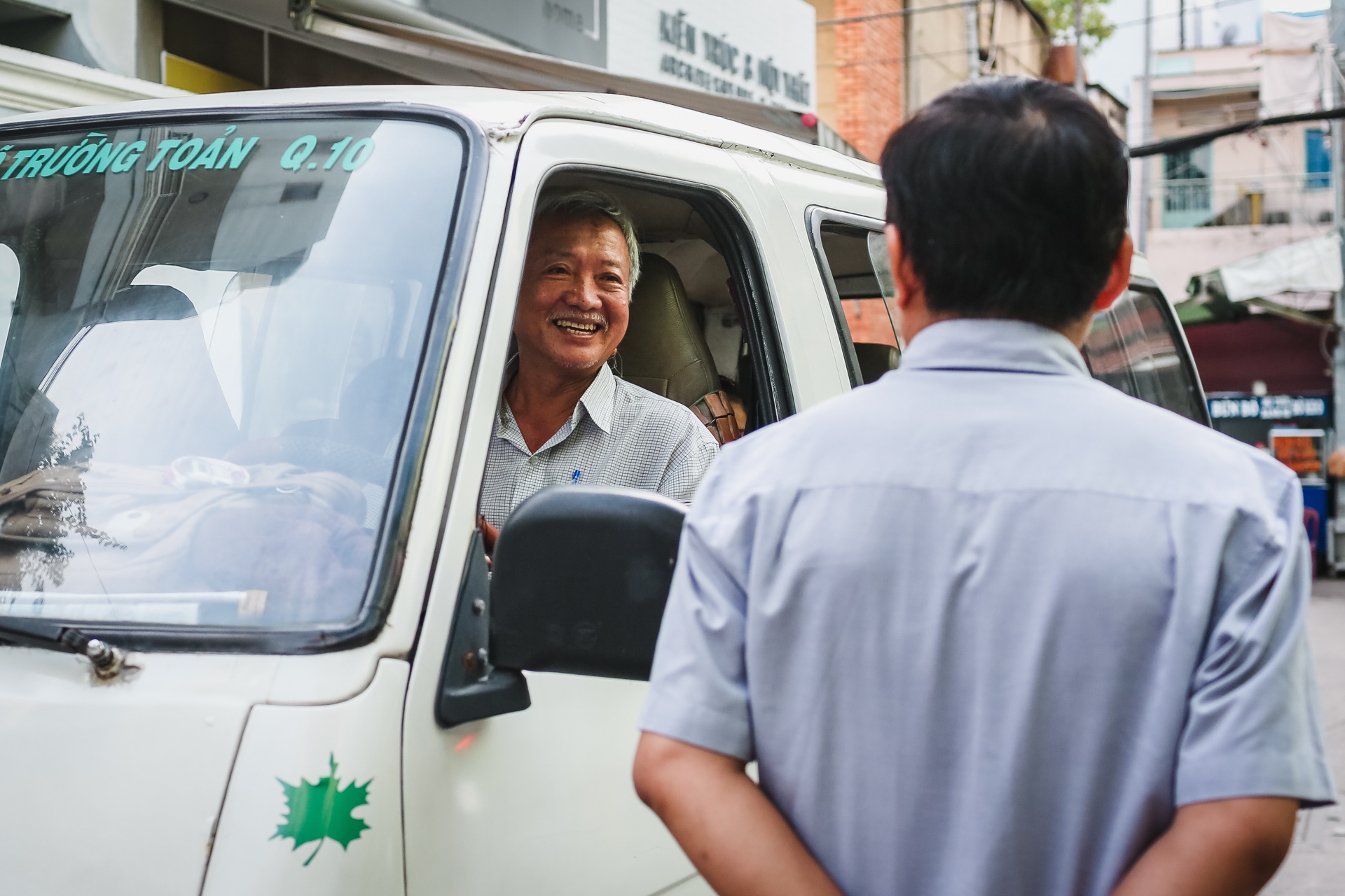 những chuyến xe chuyên chở tuổi thơ của ông giáo già ảnh 3 nhung chuyen xe chuyen cho tuoi tho cua ong giao gia anh 3