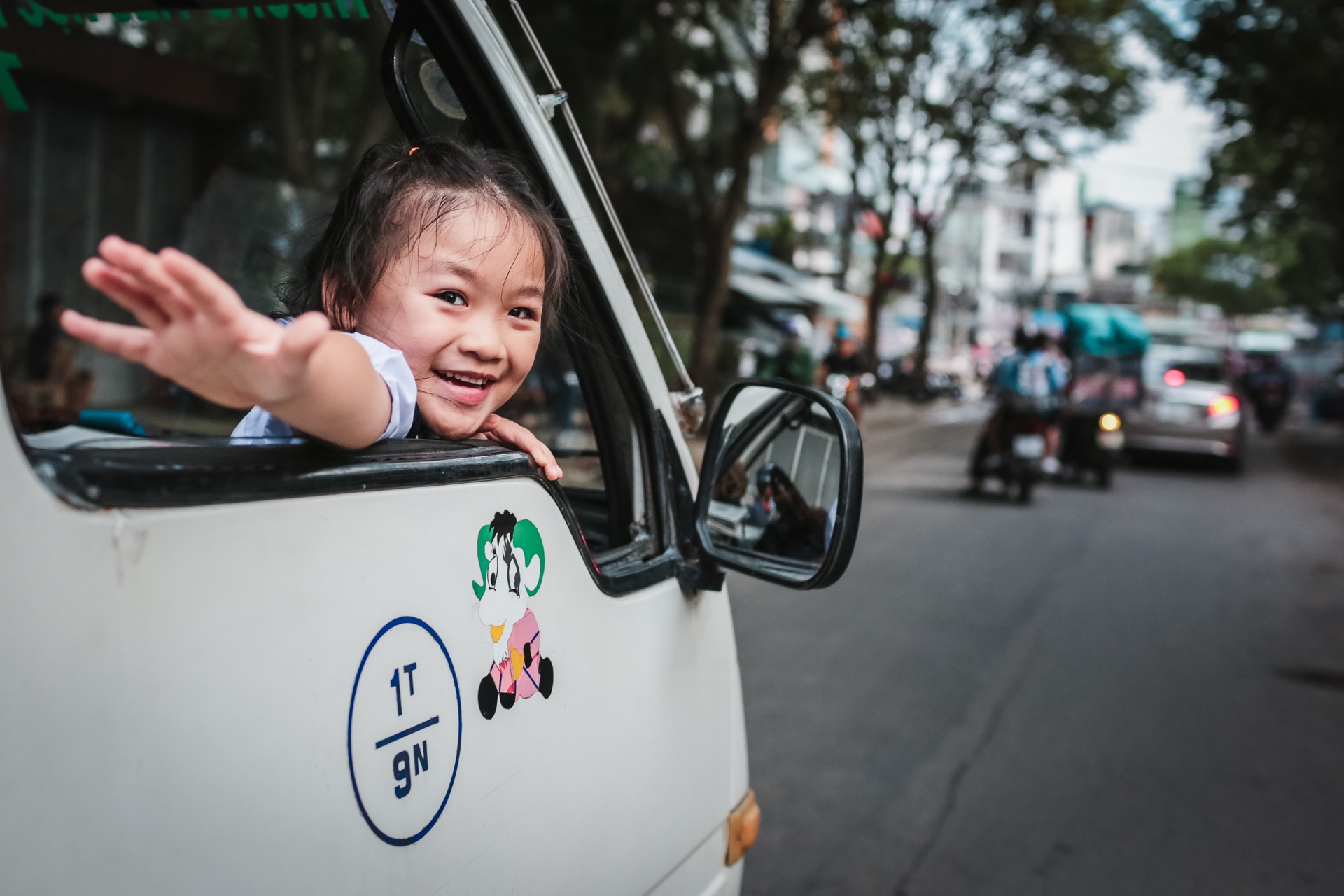 những chuyến xe chuyên chở tuổi thơ của ông giáo già ảnh 1 nhung chuyen xe chuyen cho tuoi tho cua ong giao gia anh 1