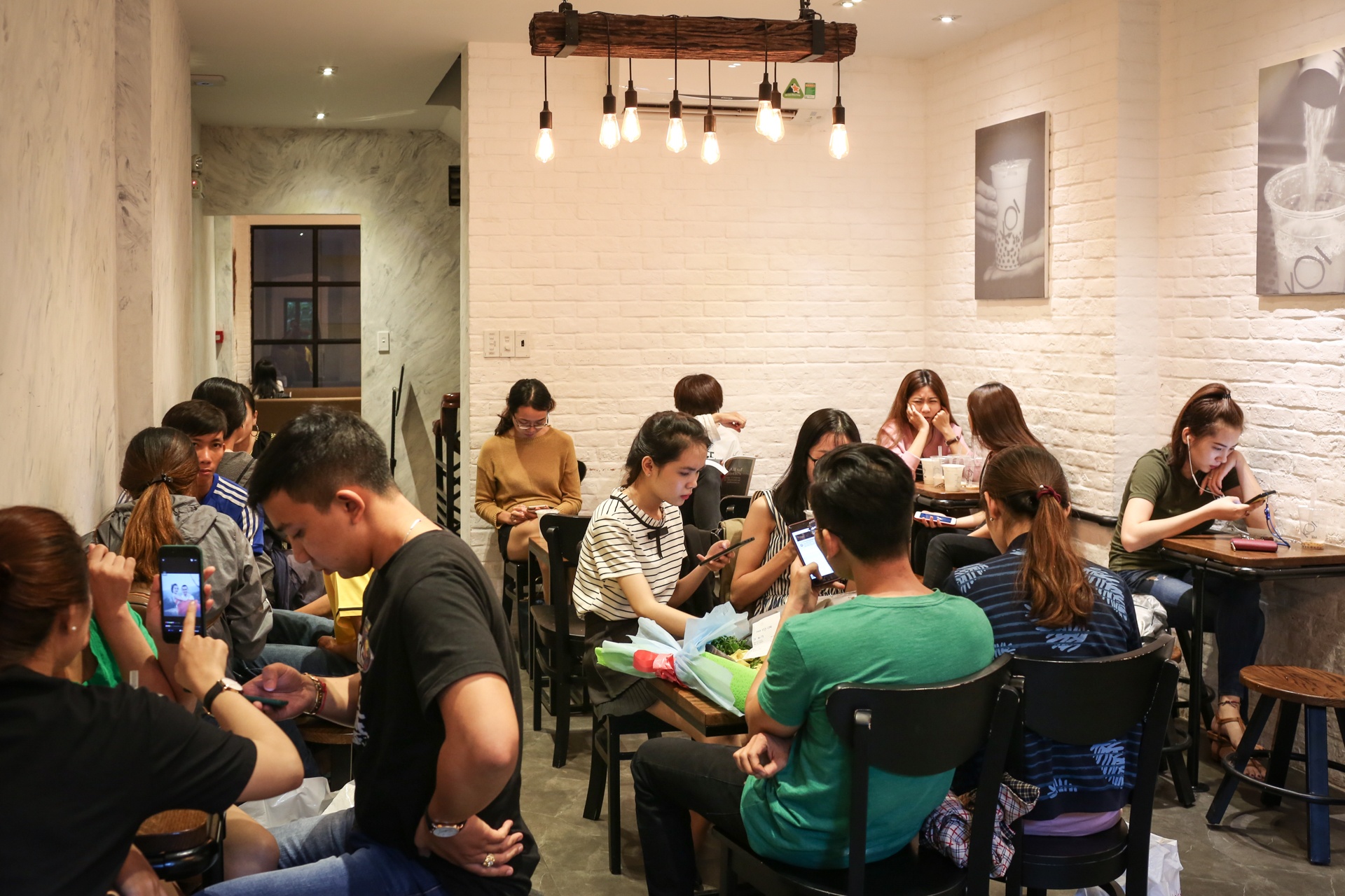 tranh nhau tung m2 dat ban tra sua anh 8