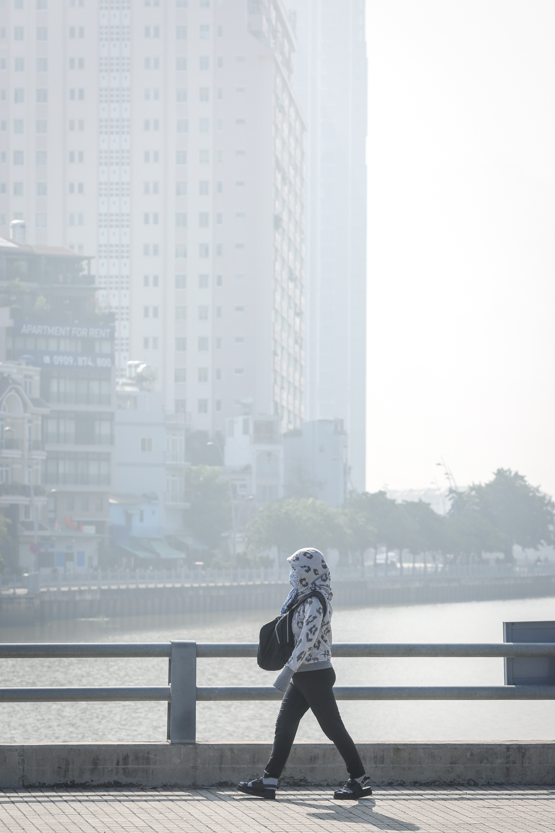 sai gon mu suong tu sang den trua anh 9