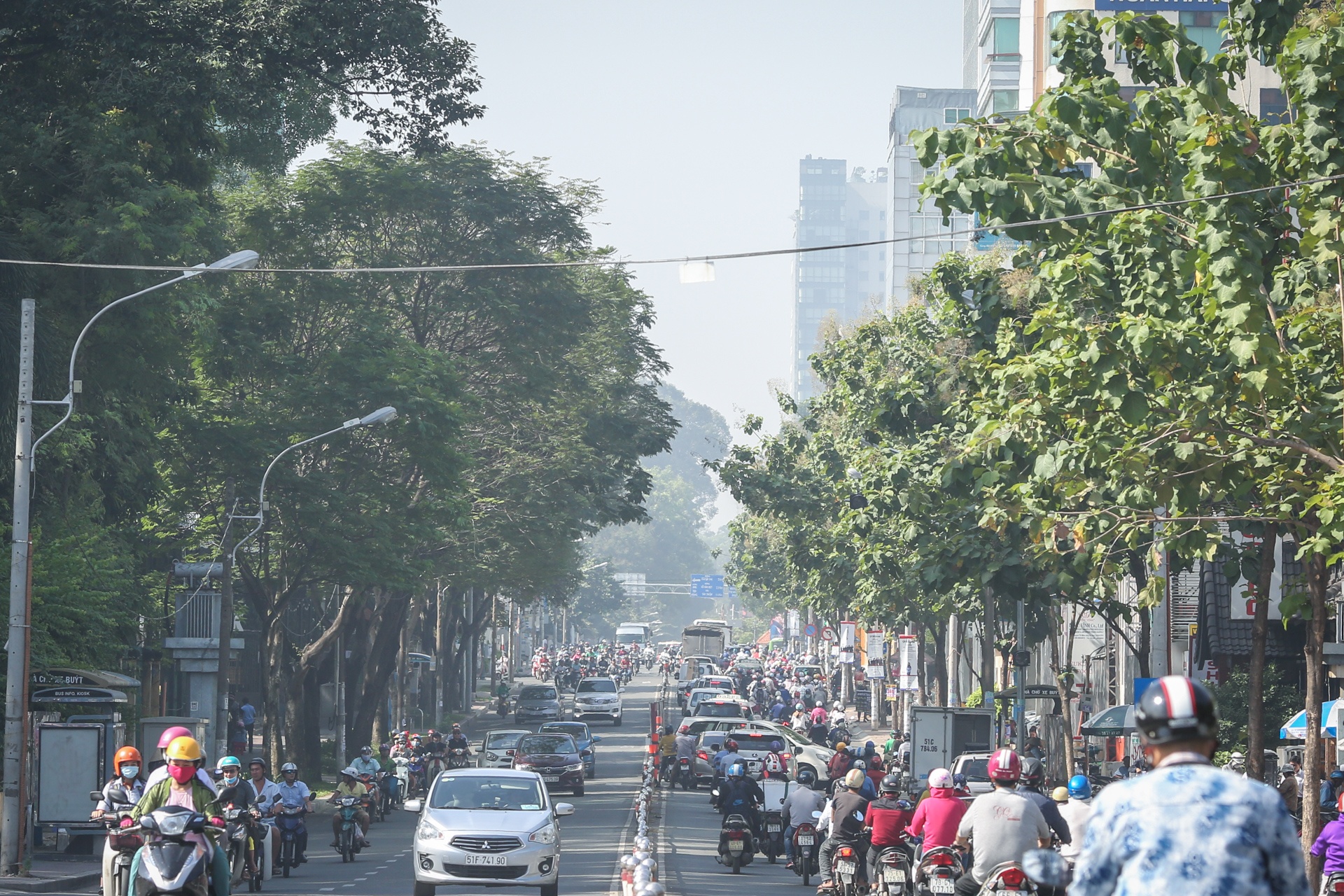 sai gon mu suong tu sang den trua anh 10