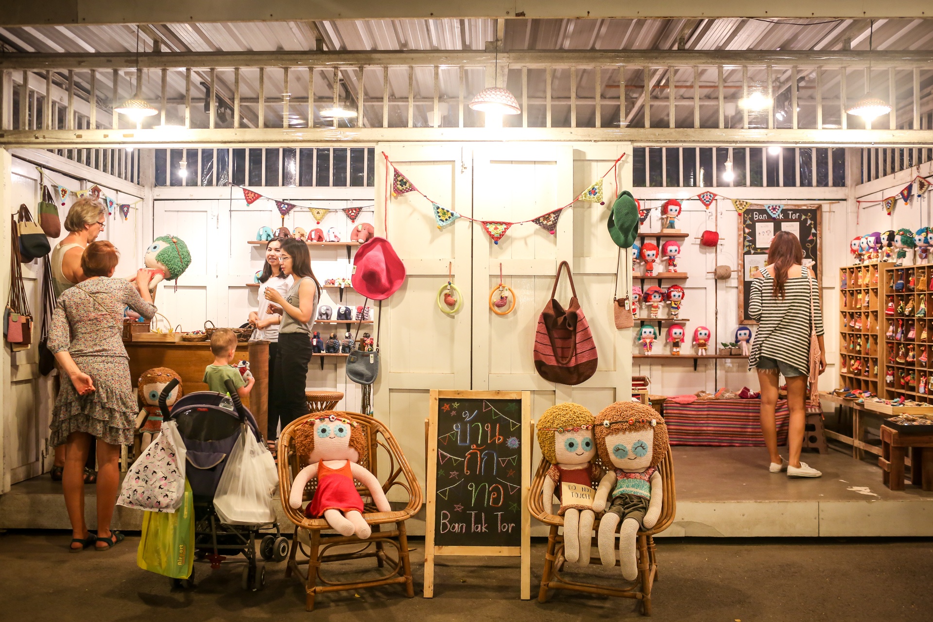 cho dem net dac trung cua du lich thai lan anh 4