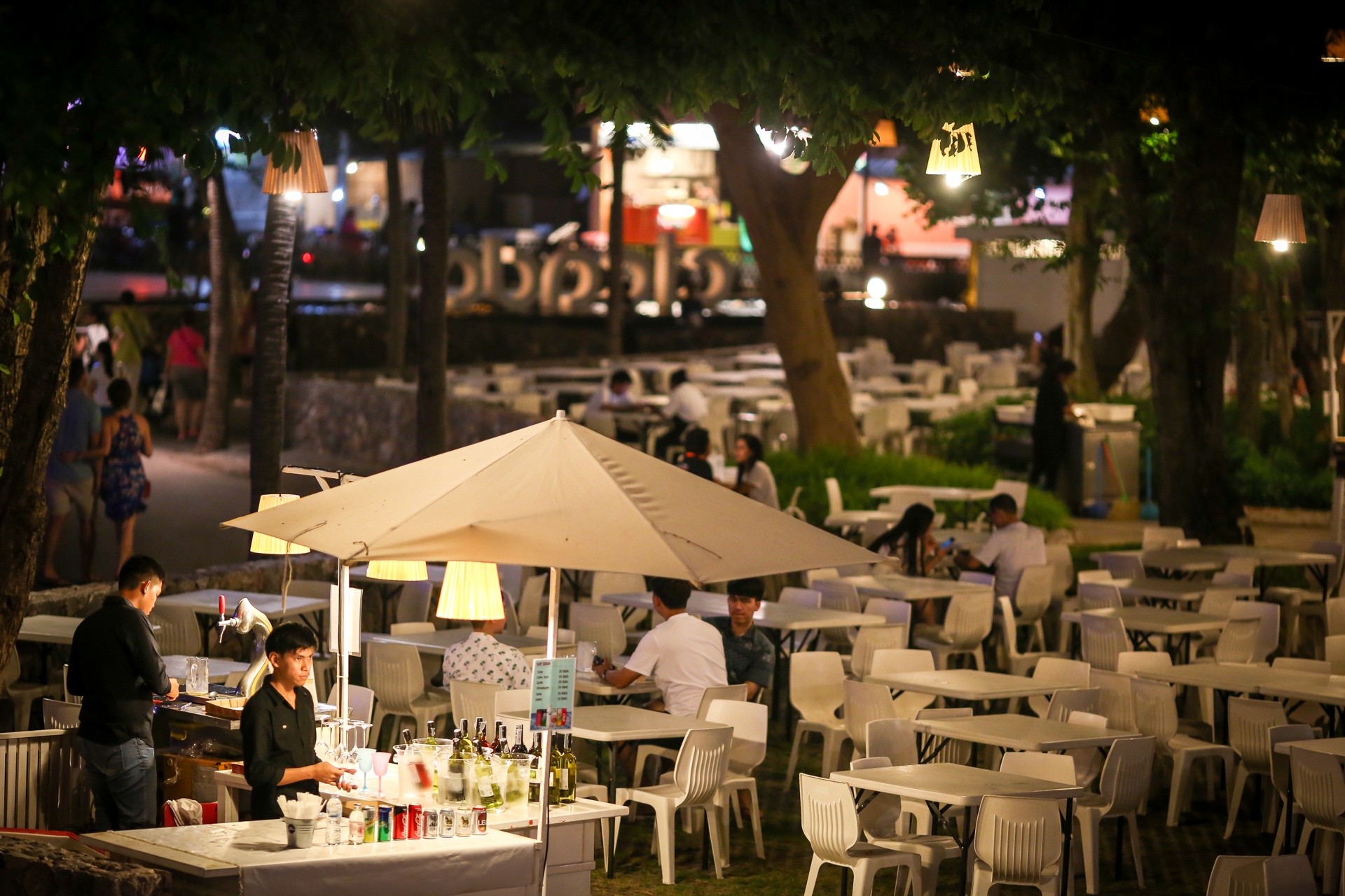 cho dem net dac trung cua du lich thai lan anh 10