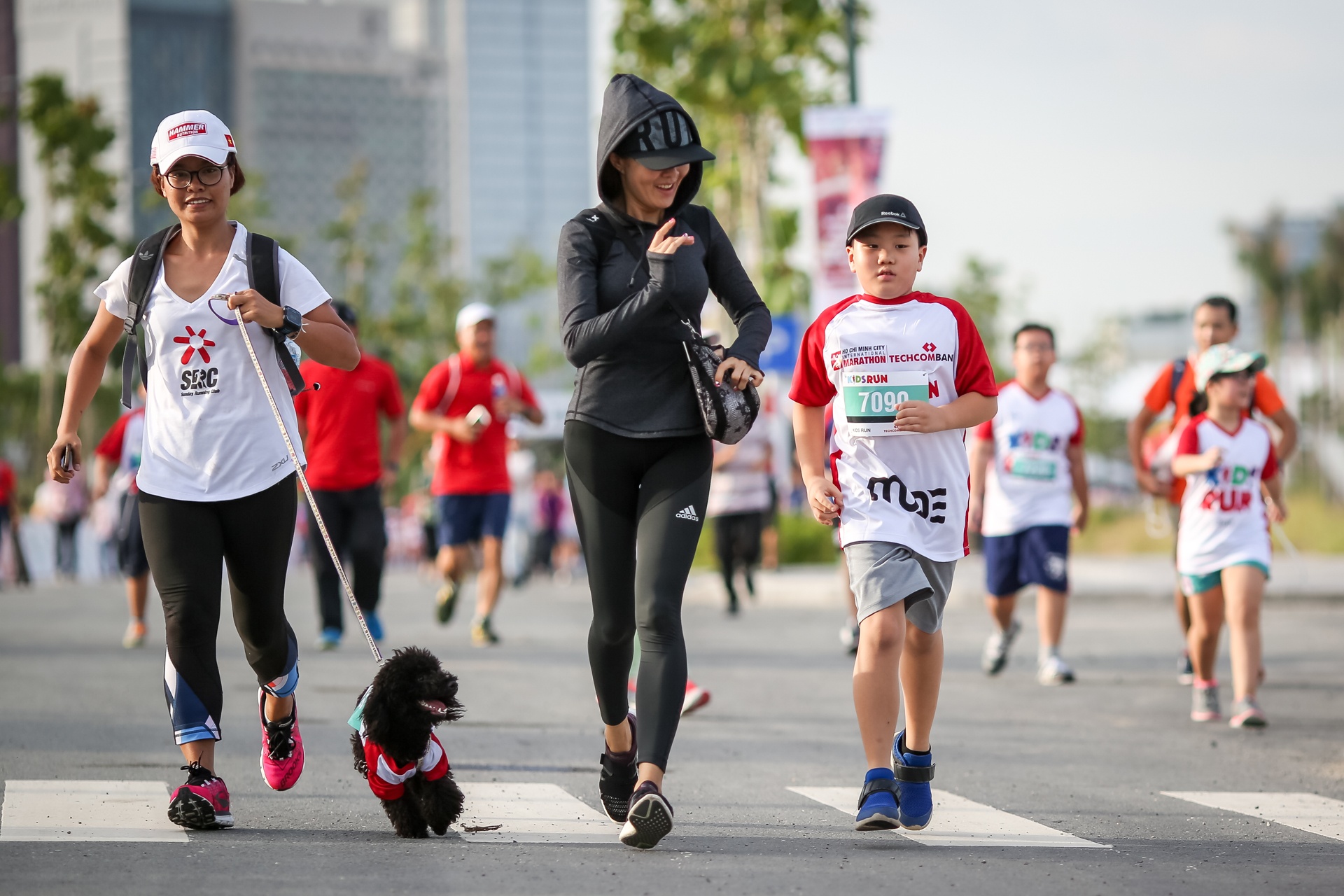 hao hung duong chay marathon danh cho tre em anh 8