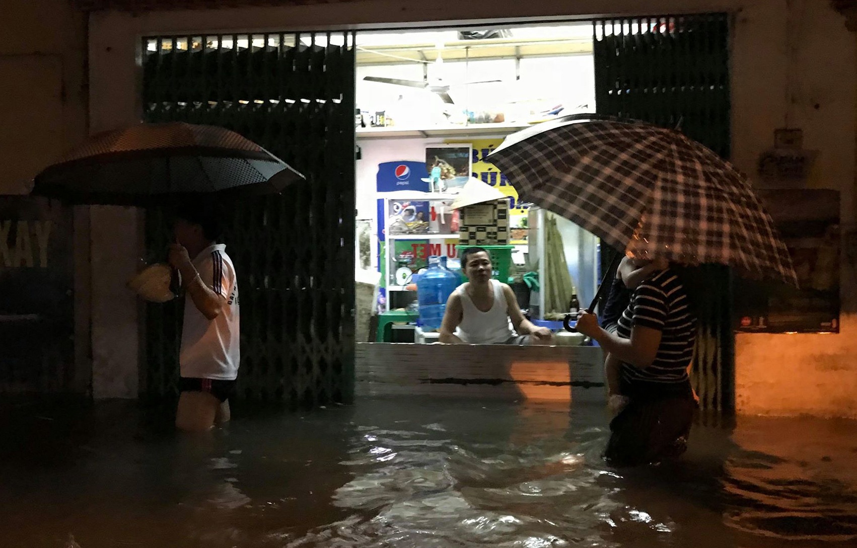 cong vien van lang khanh thanh sau hon 5 thang cai tao anh 9