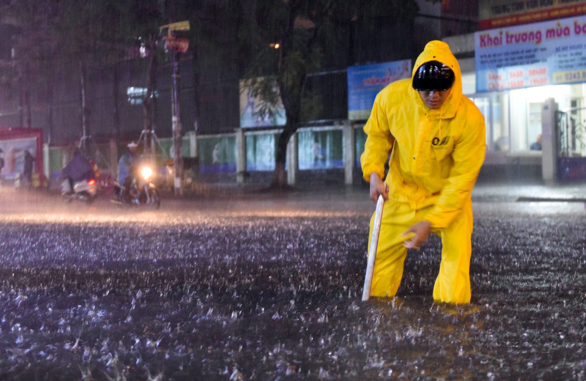 cong vien van lang khanh thanh sau hon 5 thang cai tao anh 18