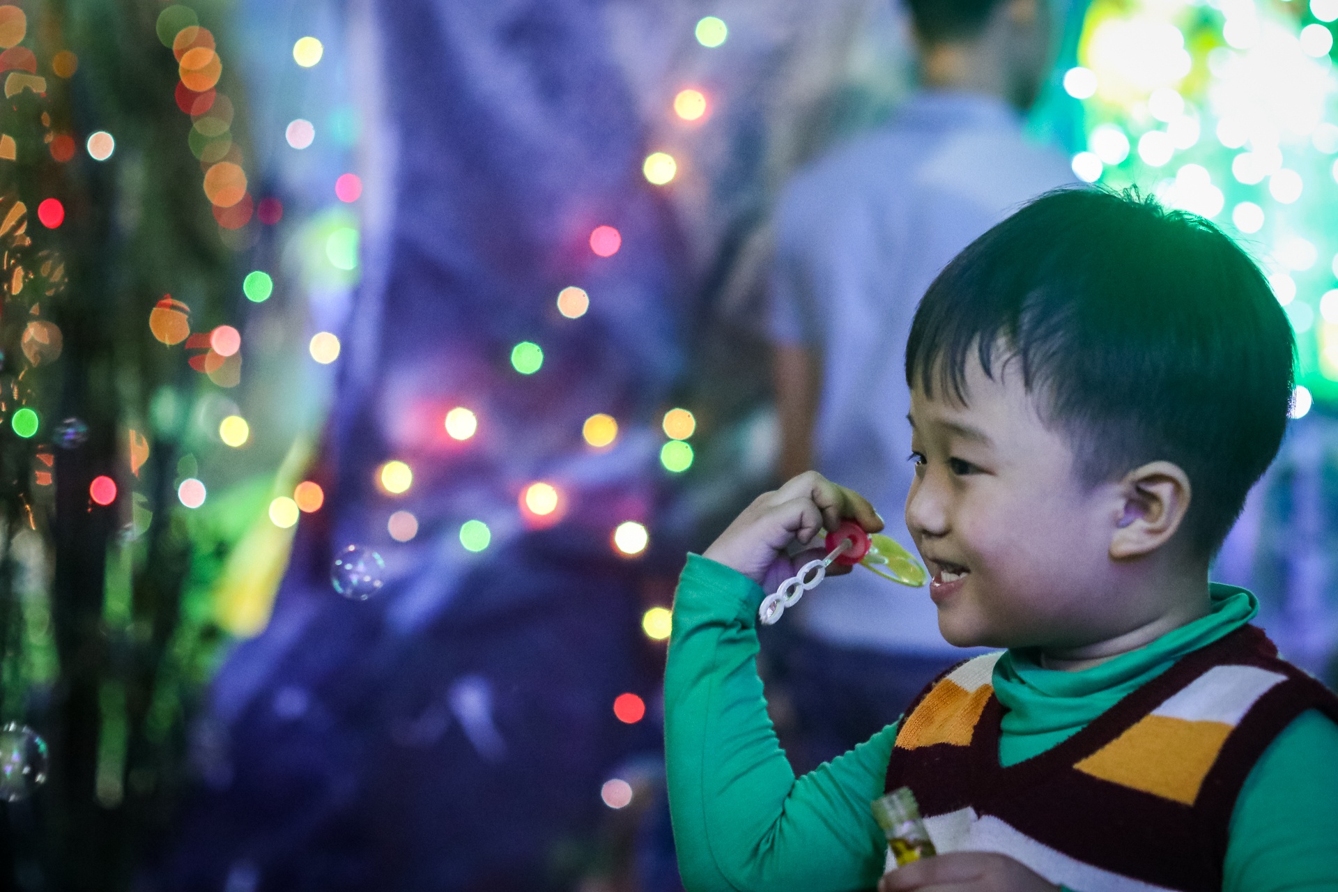 Xom dao Sai Gon ron rang truoc dem Giang sinh hinh anh