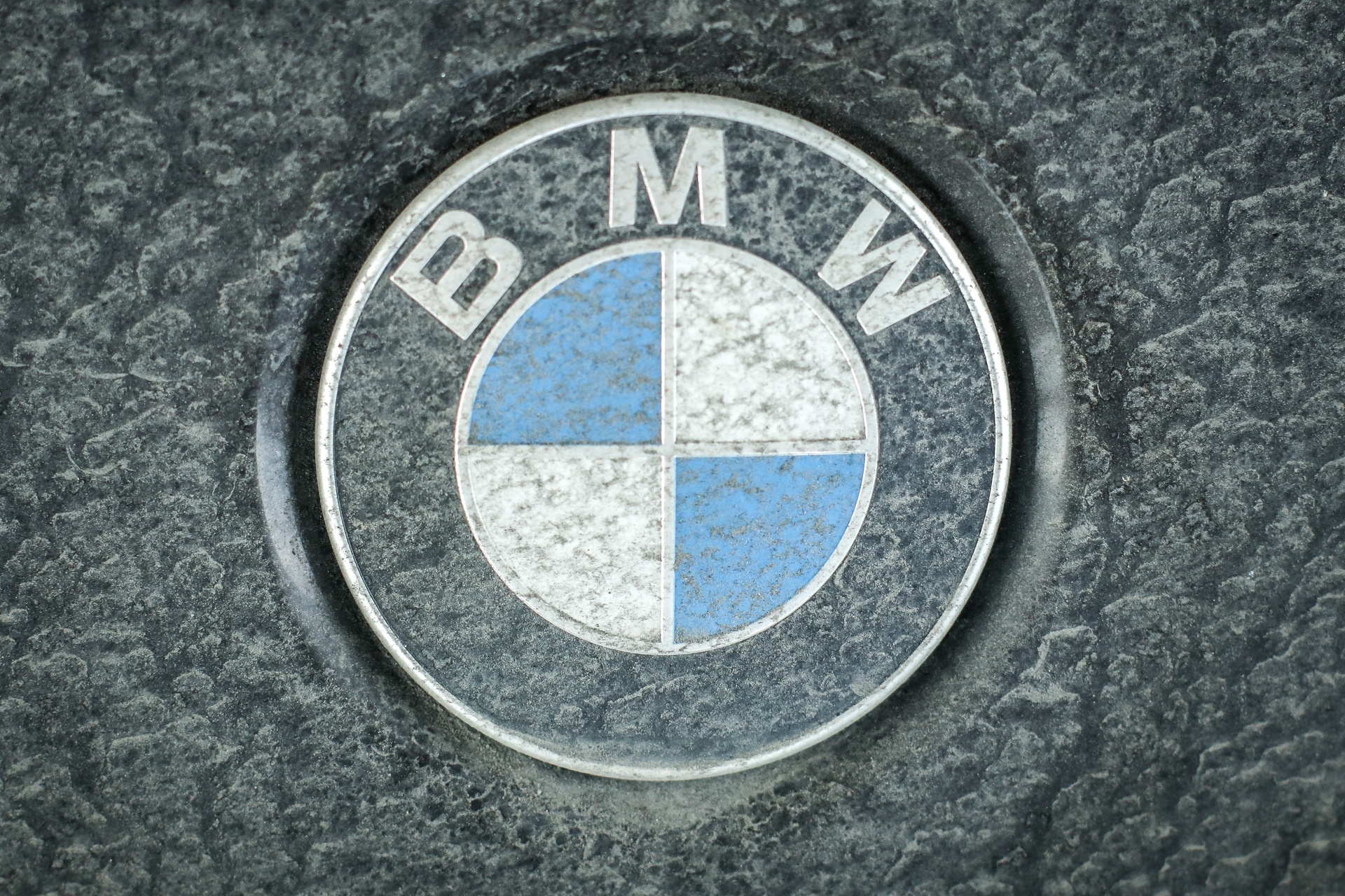 can canh dan xe BMW hon 3 trieu USD phu bui o Sai Gon anh 6