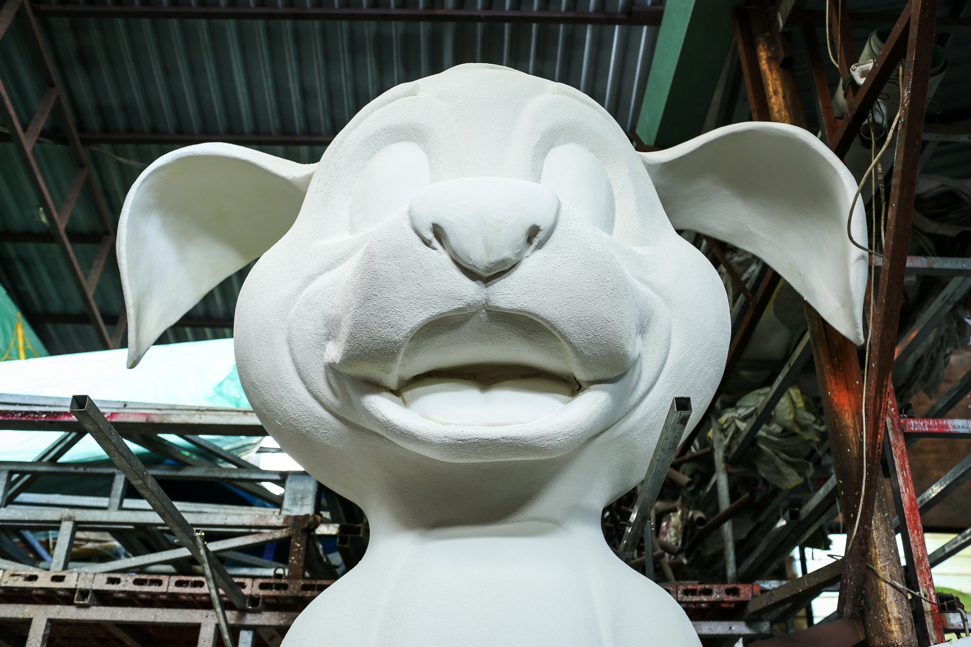 can canh cac linh vat tai duong hoa nguyen hue khi con nam trong xuong anh 3