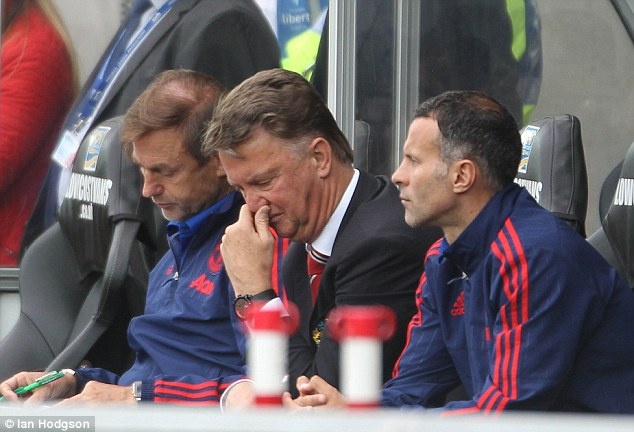 'Van Gaal khong phu hop voi M.U' hinh anh