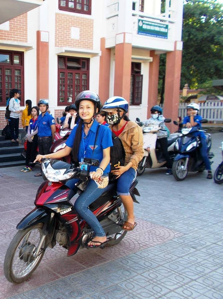 TNV sẽ tình nguyện phục vụ vấn đề đi lại cho các sĩ tử miễn phí trong duốt mùa thi.